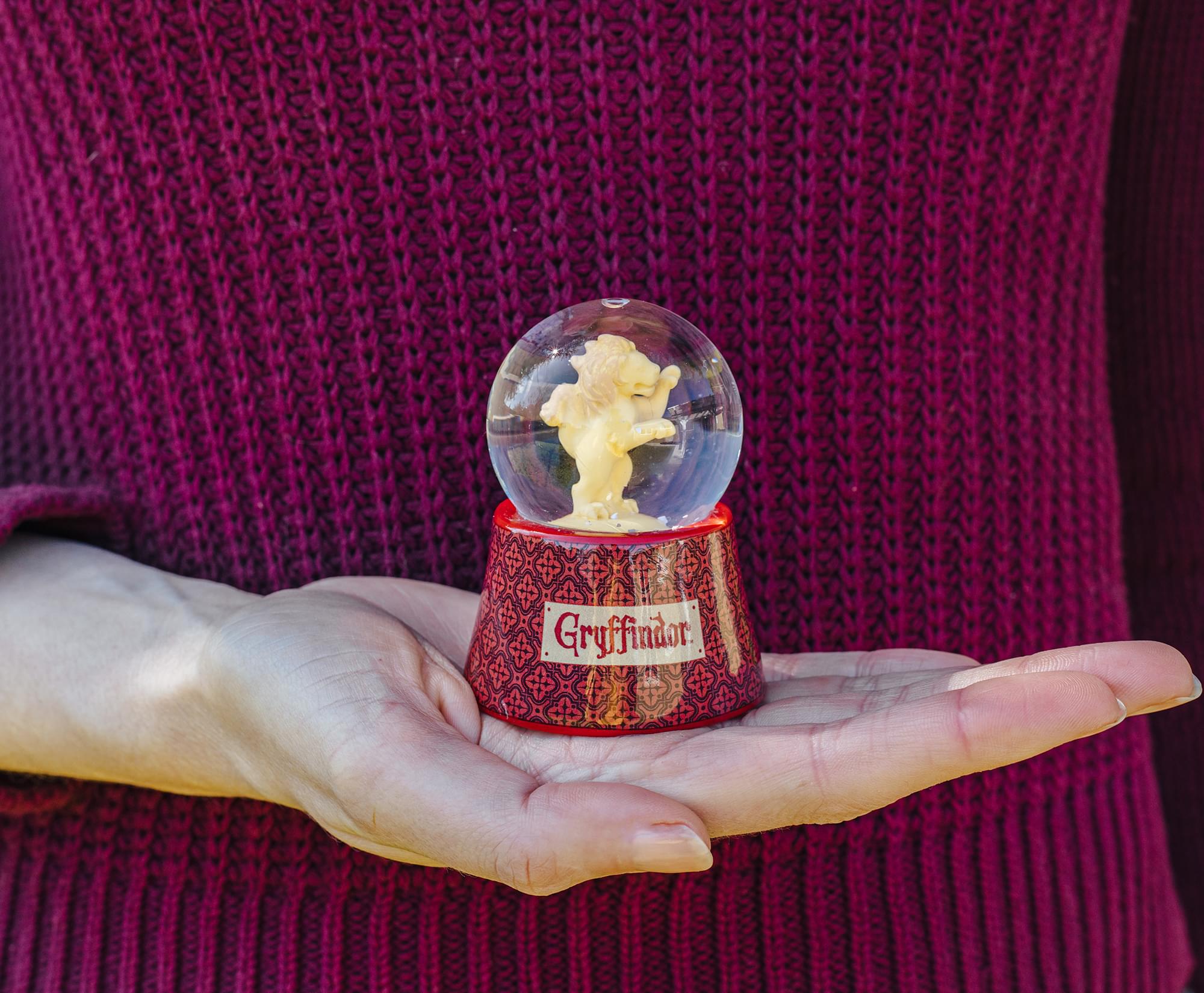Harry Potter House Gryffindor 3-Inch Mini Light-Up Snow Globe