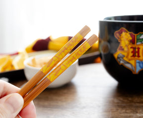 Harry Potter Hogwarts Crest 20-Ounce Ramen Bowl and Chopstick Set