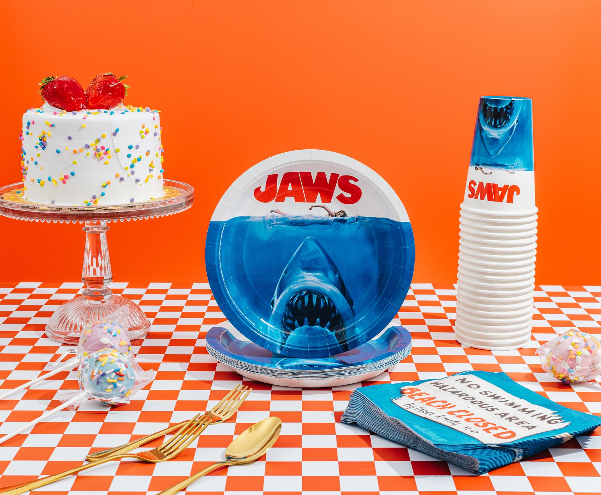 Jaws 60-Piece Party Tableware Set