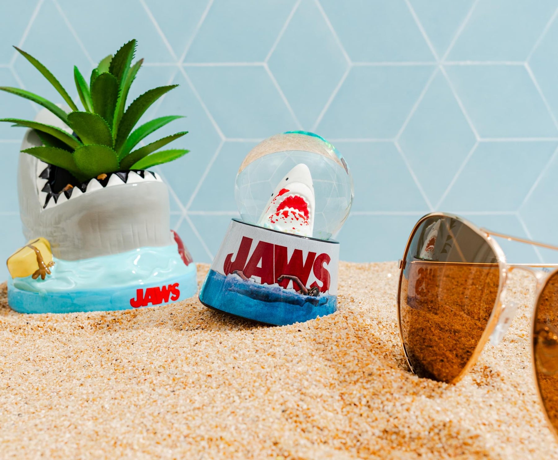 Jaws Poster 3-Inch Mini Light-Up Snow Globe
