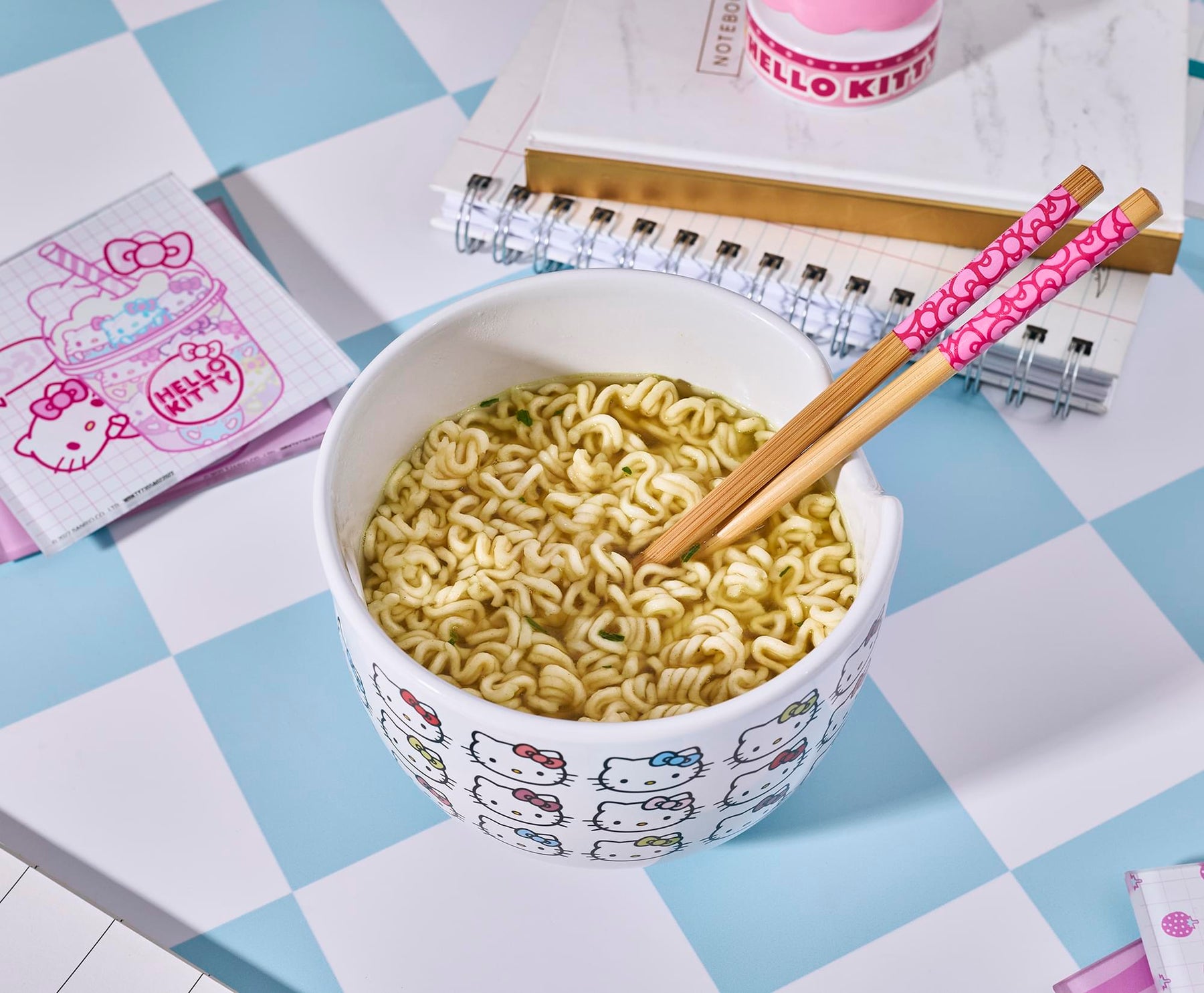 Sanrio Hello Kitty Faces 20-Ounce Ceramic Ramen Bowl With Chopsticks