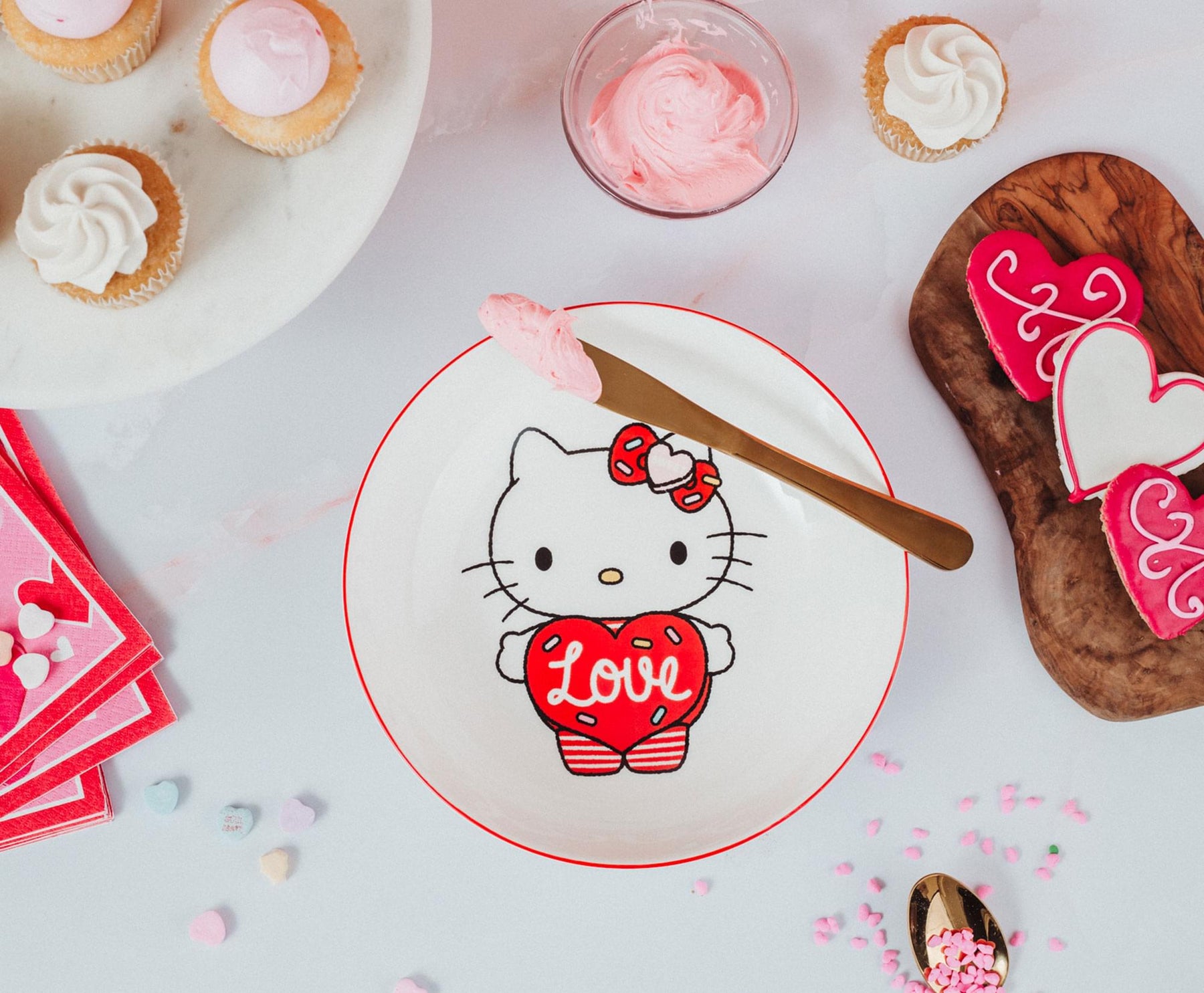 Sanrio Hello Kitty "Love" 9-Inch Ceramic Coupe Dinner Bowl