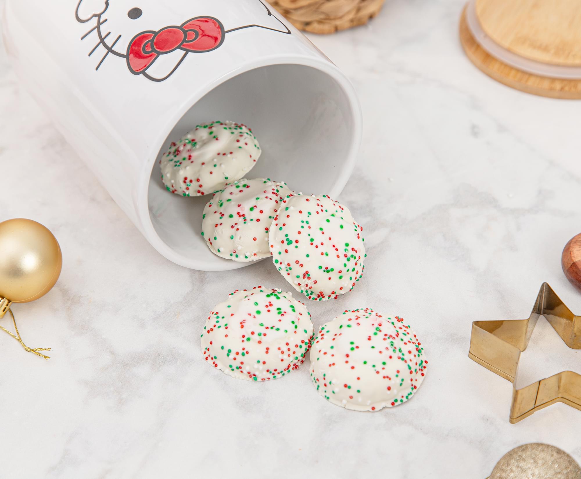 Sanrio Hello Kitty Holiday 7-Inch Ceramic Snack Jar