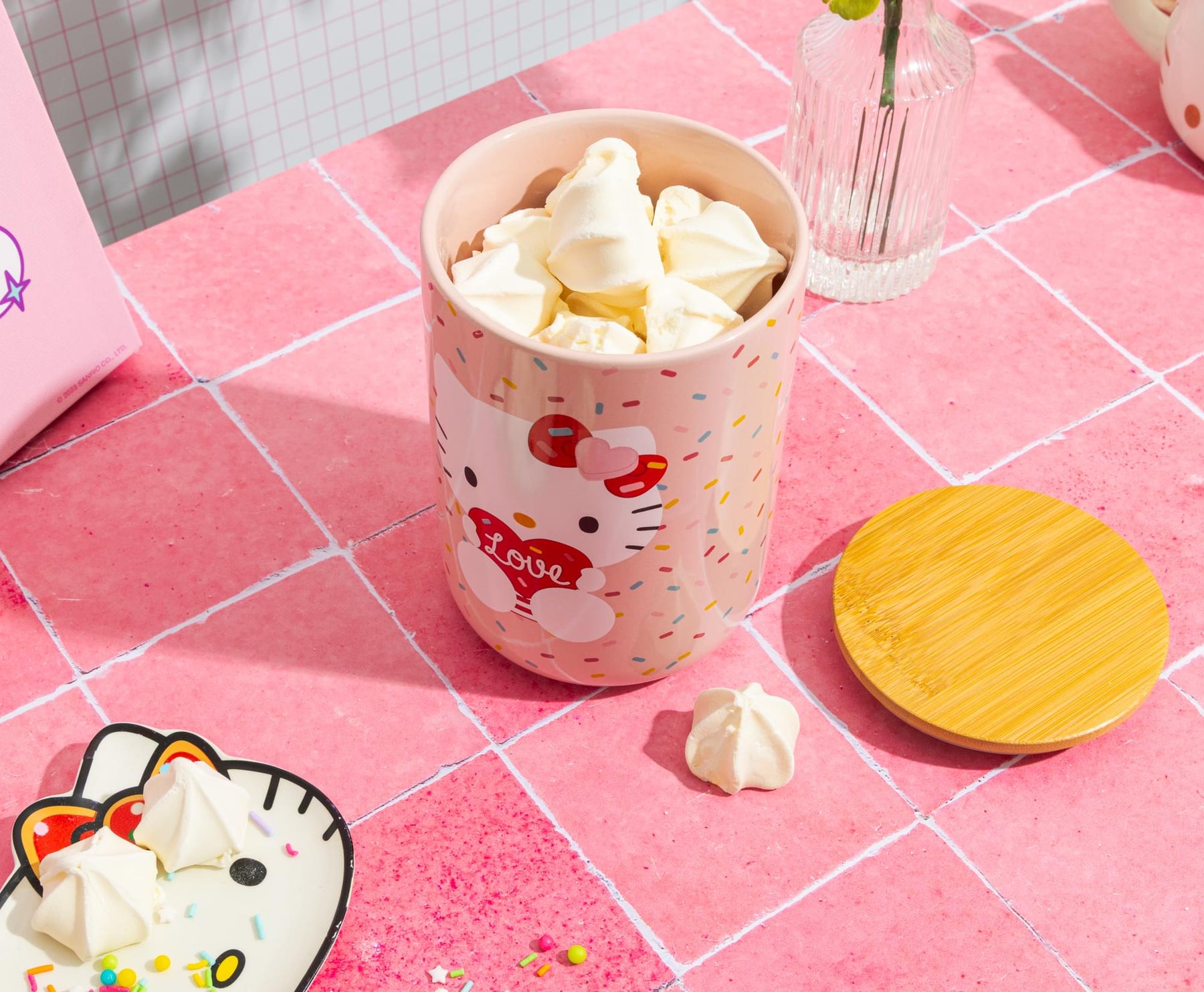 Sanrio Hello Kitty Love Heart 6.5-Inch Ceramic Snack Jar With Bamboo Lid