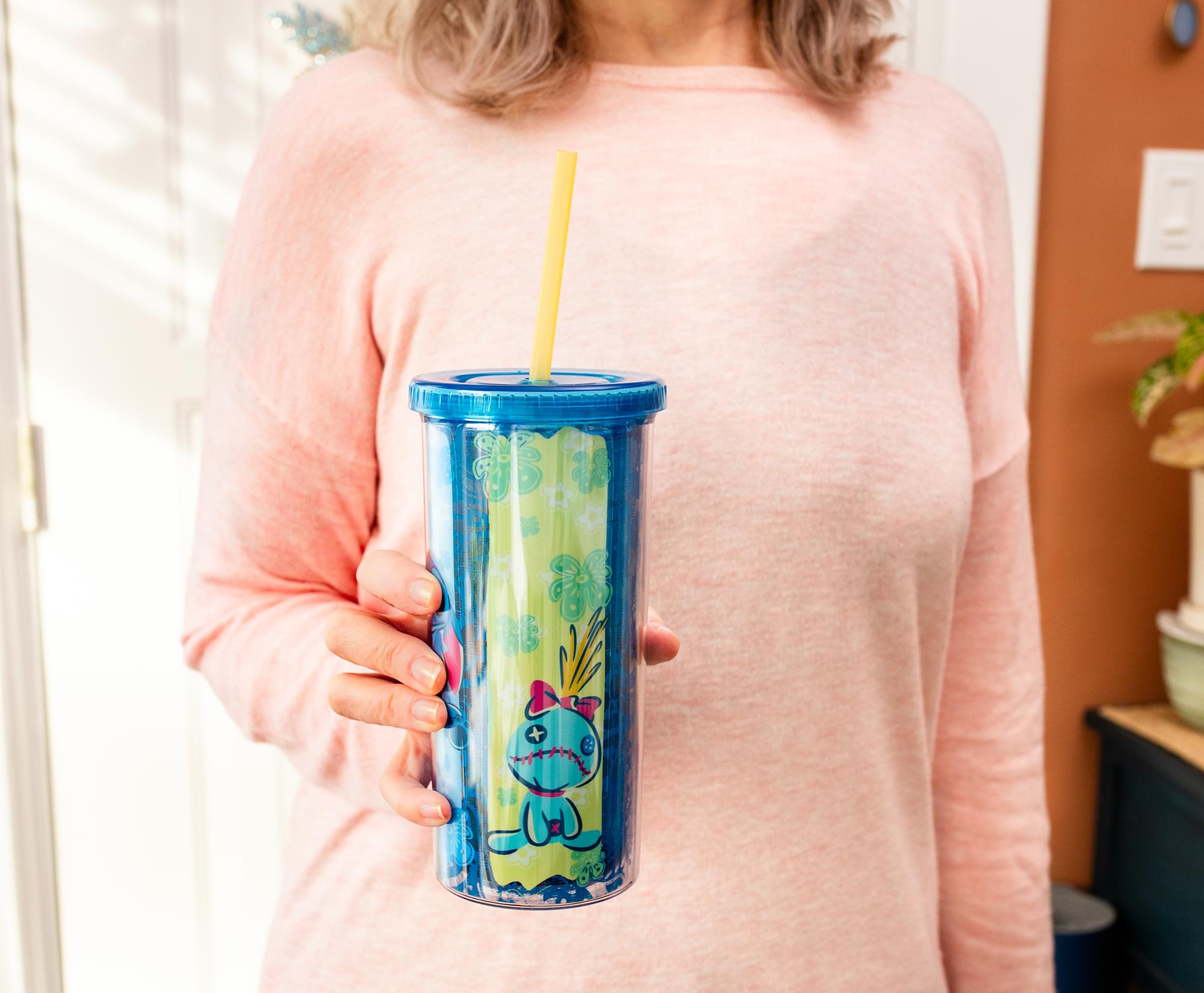 Disney Lilo & Stitch Scrump 20-Ounce Plastic Carnival Cup With Lid and Straw