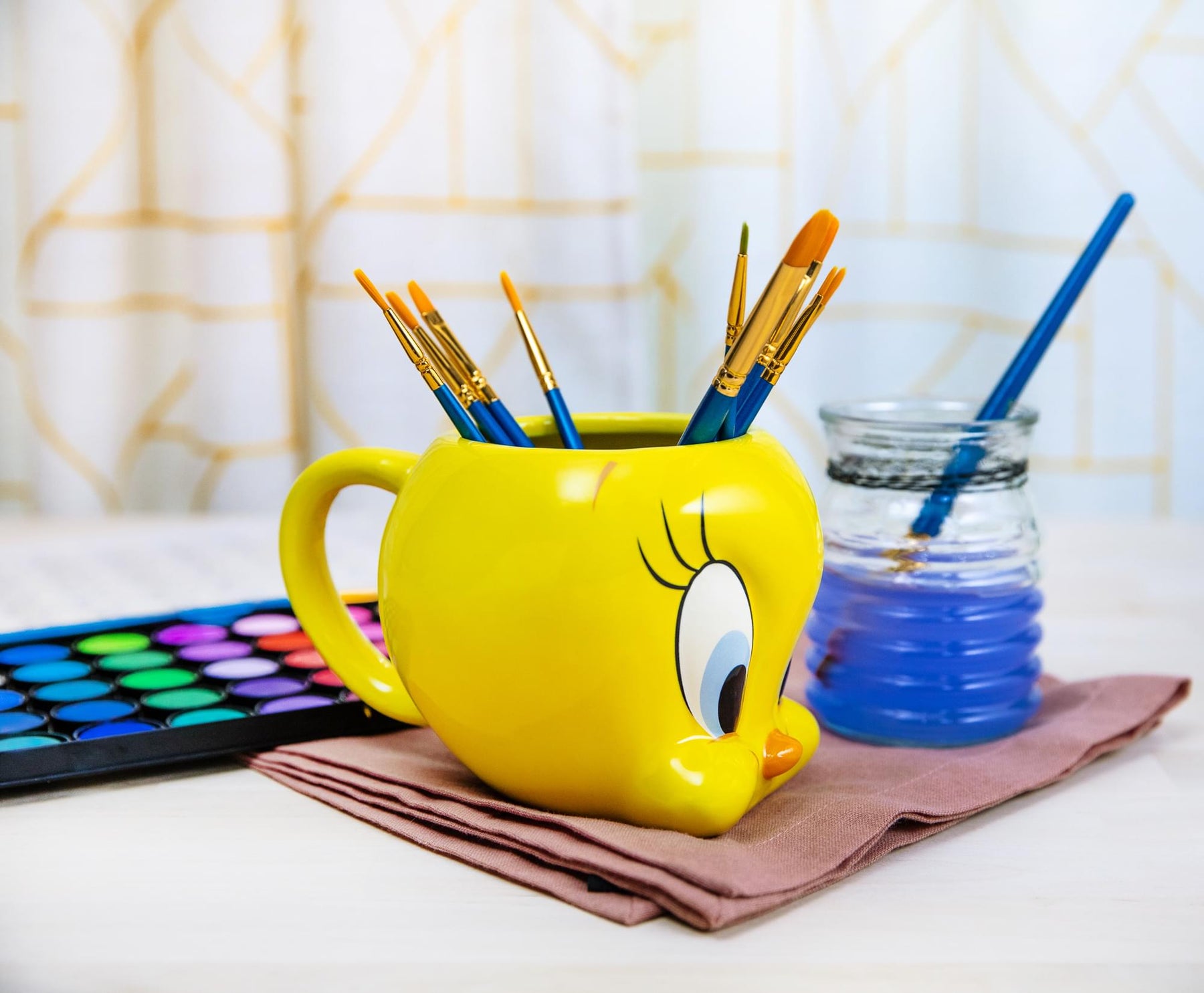 Looney Toons Tweety Bird 3D Sculpted Ceramic Mug | Holds 20 Ounces