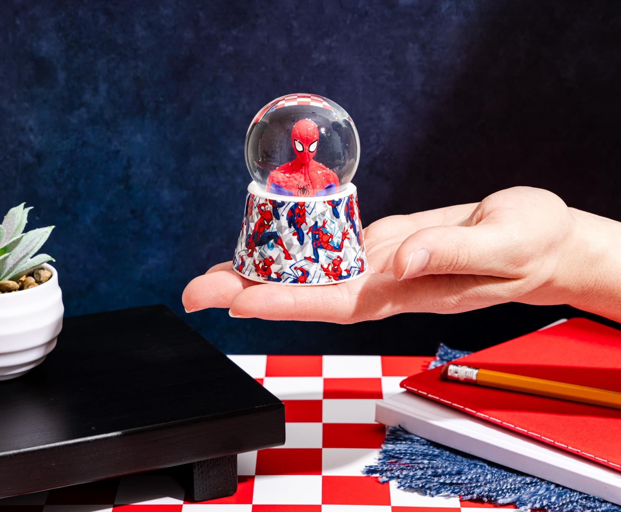 Marvel Spider-Man 3-Inch Mini Light-Up Snow Globe
