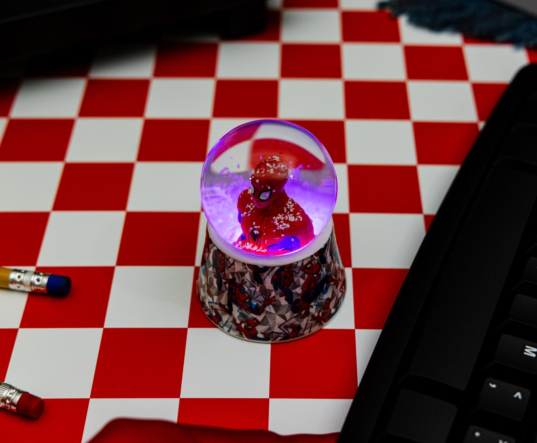 Marvel Spider-Man 3-Inch Mini Light-Up Snow Globe