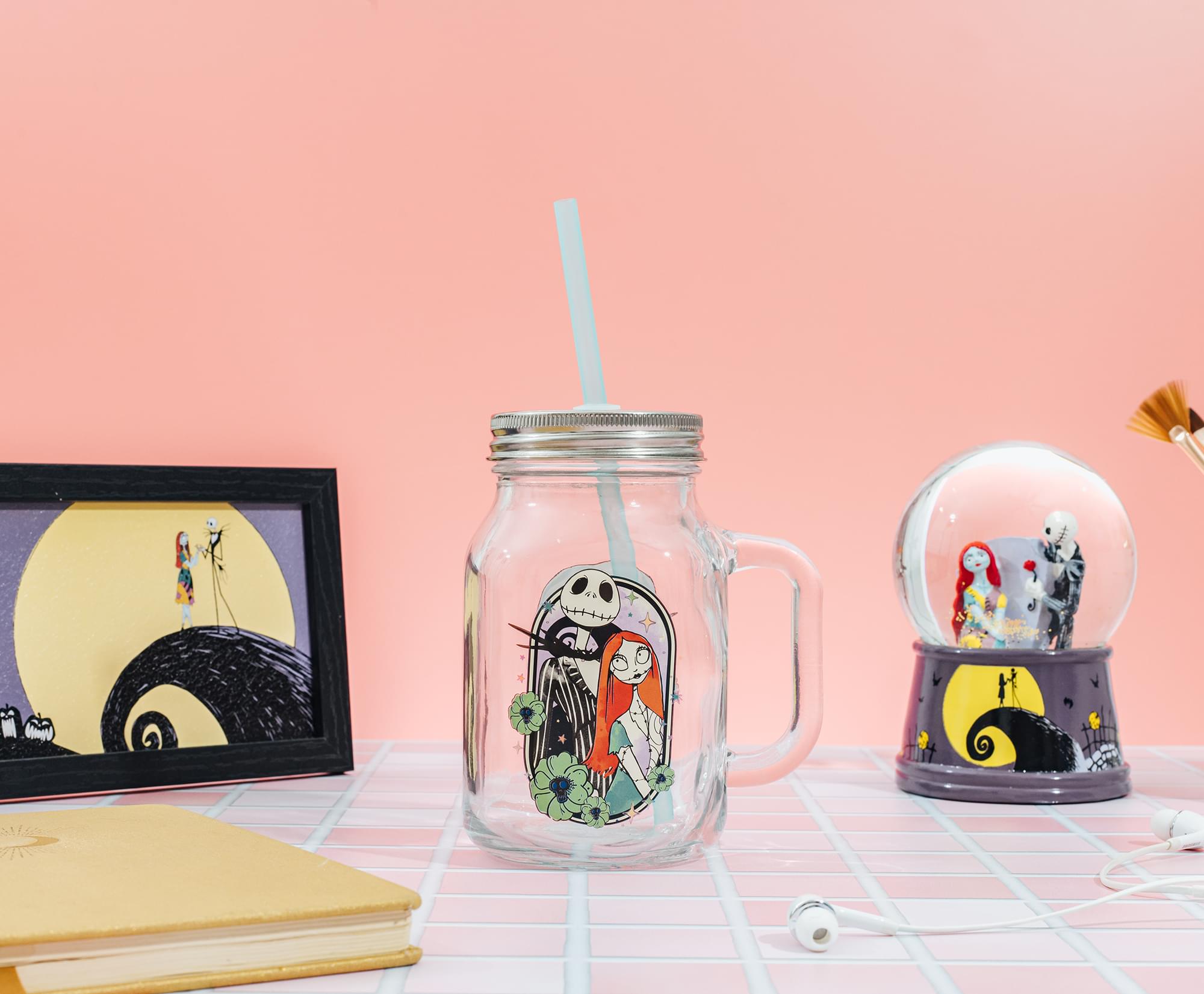 Disney The Nightmare Before Christmas Jack and Sally 21-Ounce Glass Mason Jar