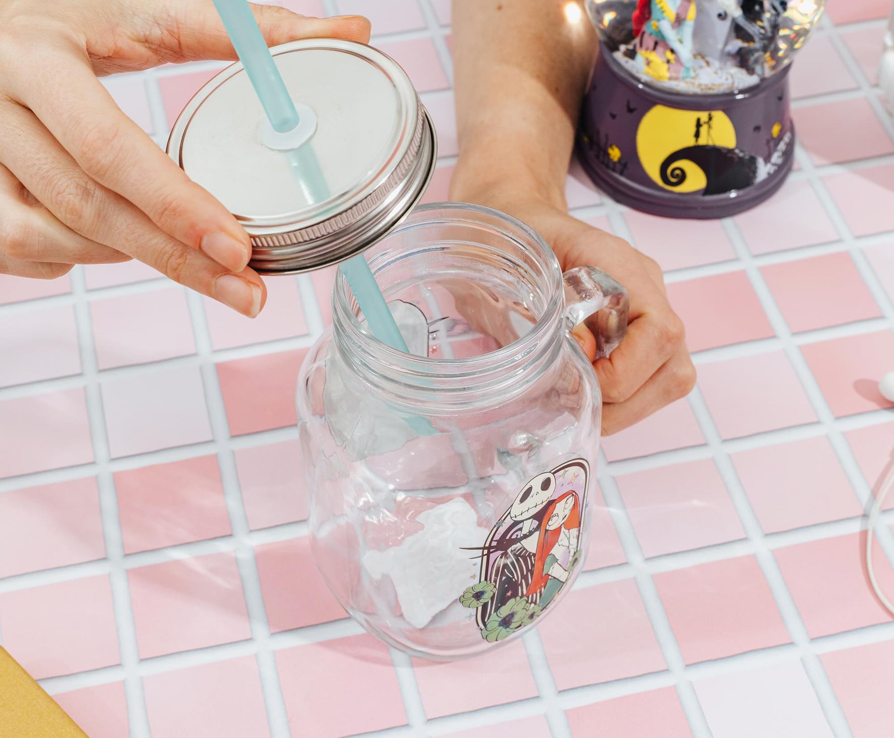 Disney The Nightmare Before Christmas Jack and Sally 21-Ounce Glass Mason Jar