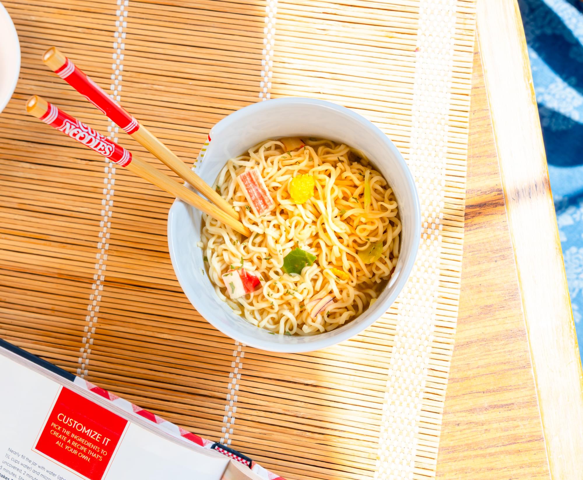 Nissin Cup Noodles 20-Ounce Ramen Bowl and Chopstick Set