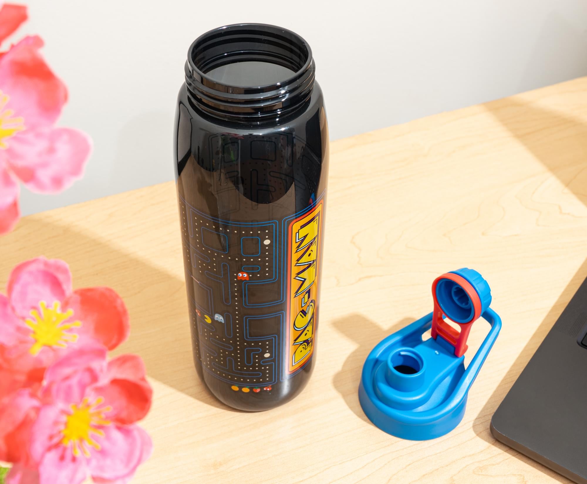 PAC-MAN Arcade Game Screen Maze 28-Ounce Water Bottle With Lid