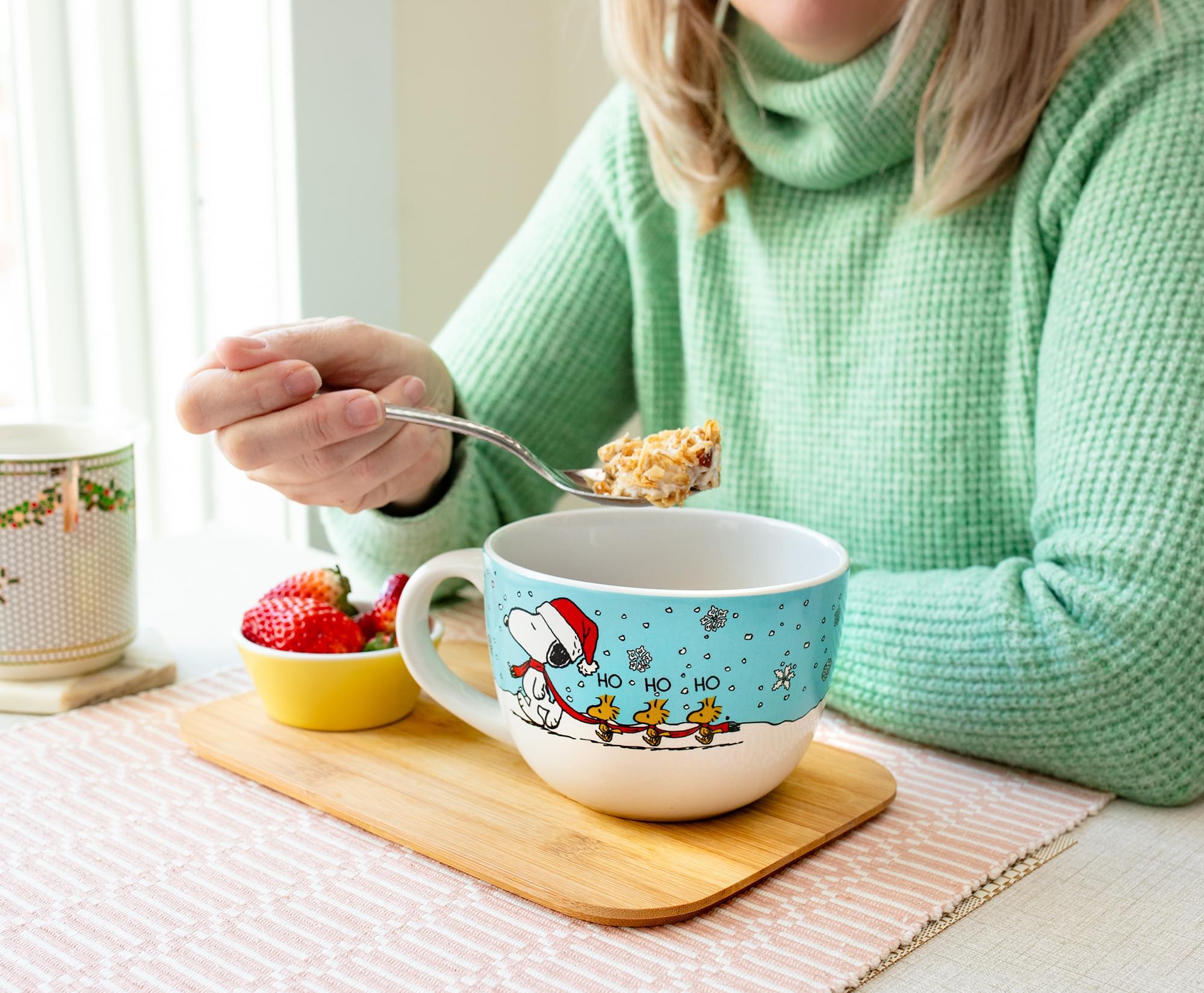Peanuts Snoopy and Woodstock Holiday Ceramic Soup Mug | Holds 24 Ounces