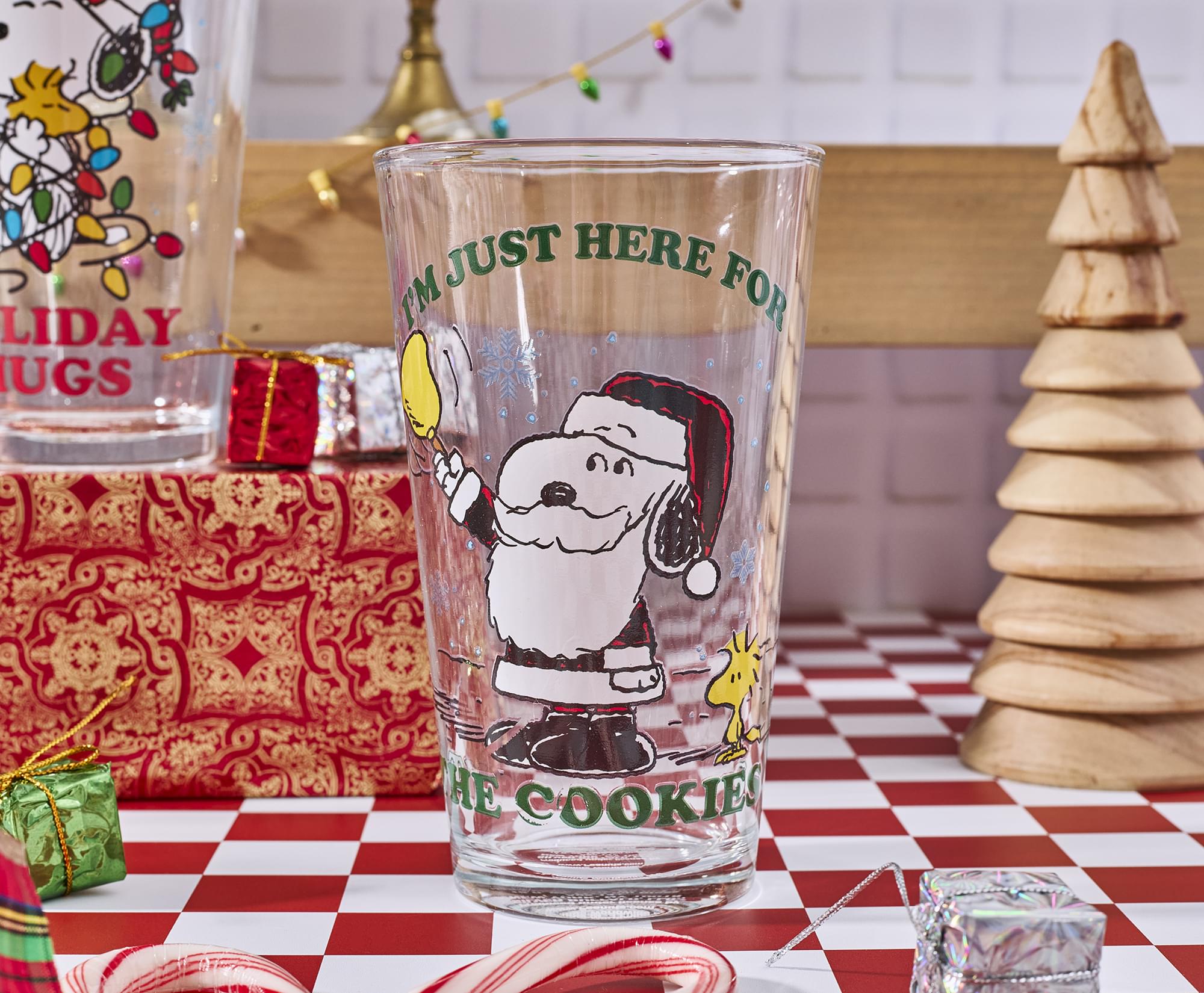 Peanuts Snoopy Holiday 16-Ounce Pint Glasses | Set Of 4
