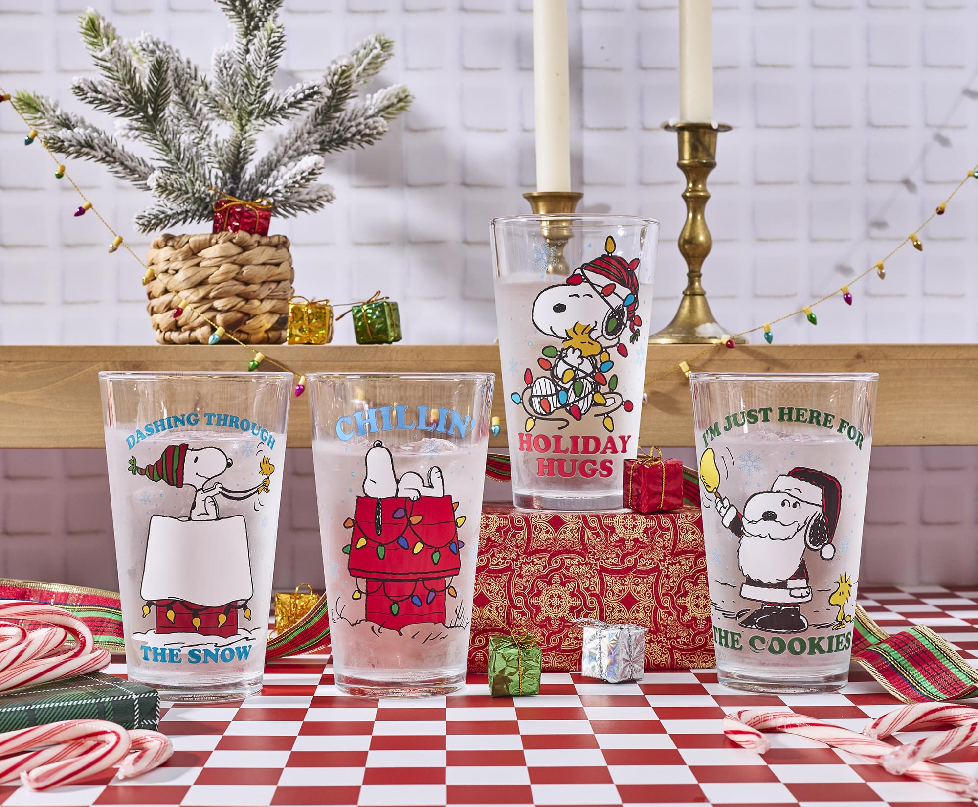 Peanuts Snoopy Holiday 16-Ounce Pint Glasses | Set Of 4