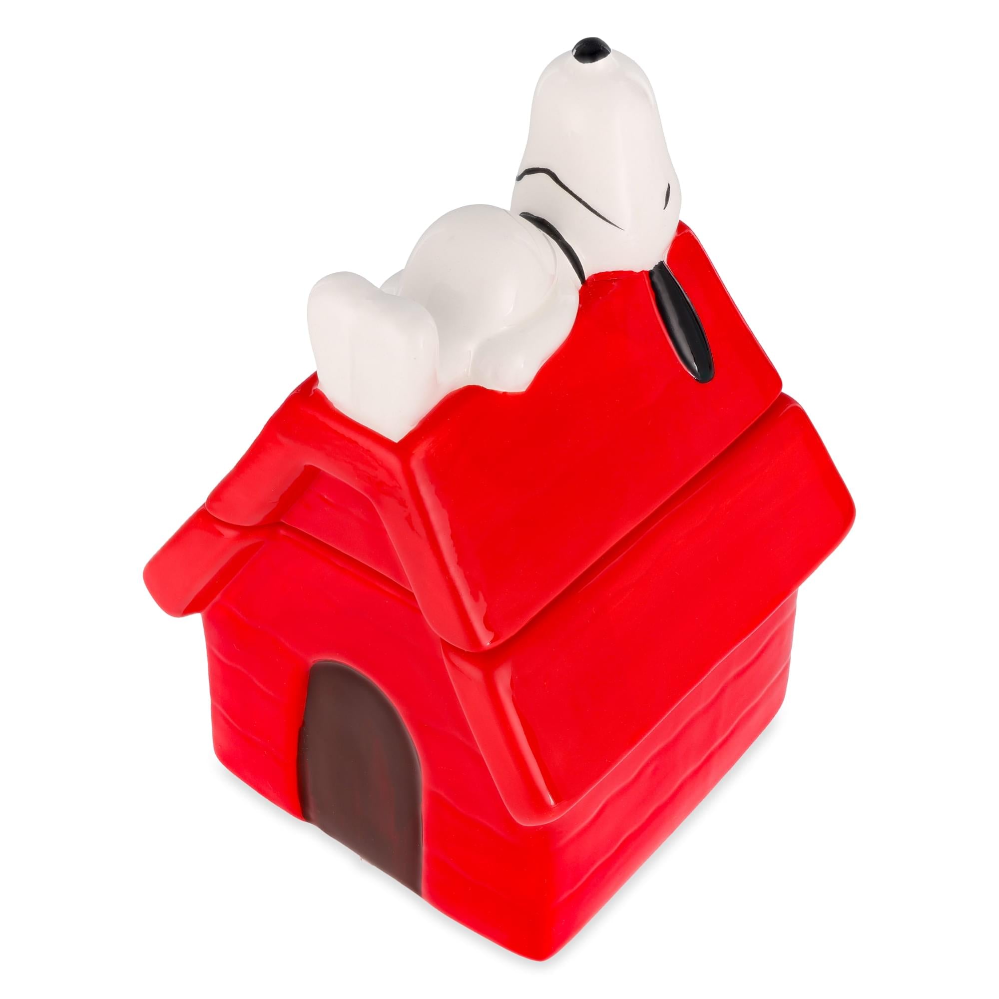 Peanuts Snoopy Doghouse 7-Inch Sculpted Ceramic Snack Jar