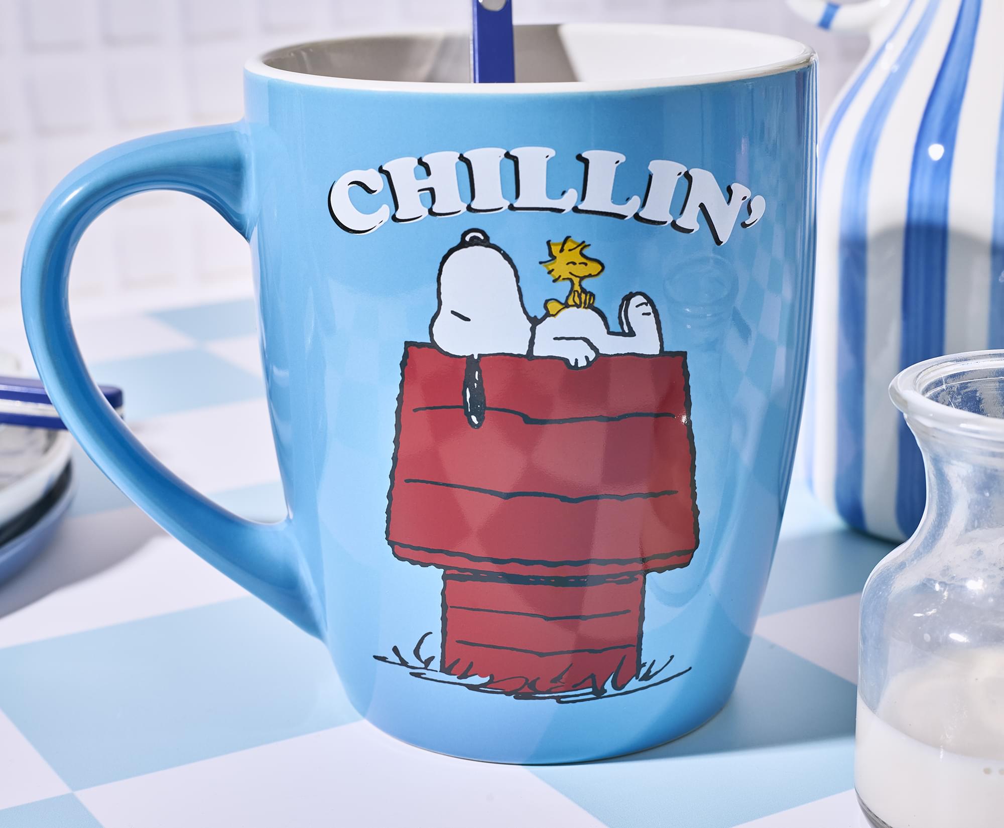 Peanuts Snoopy and Woodstock Chilling 25-Ounce Ceramic Latte Mug