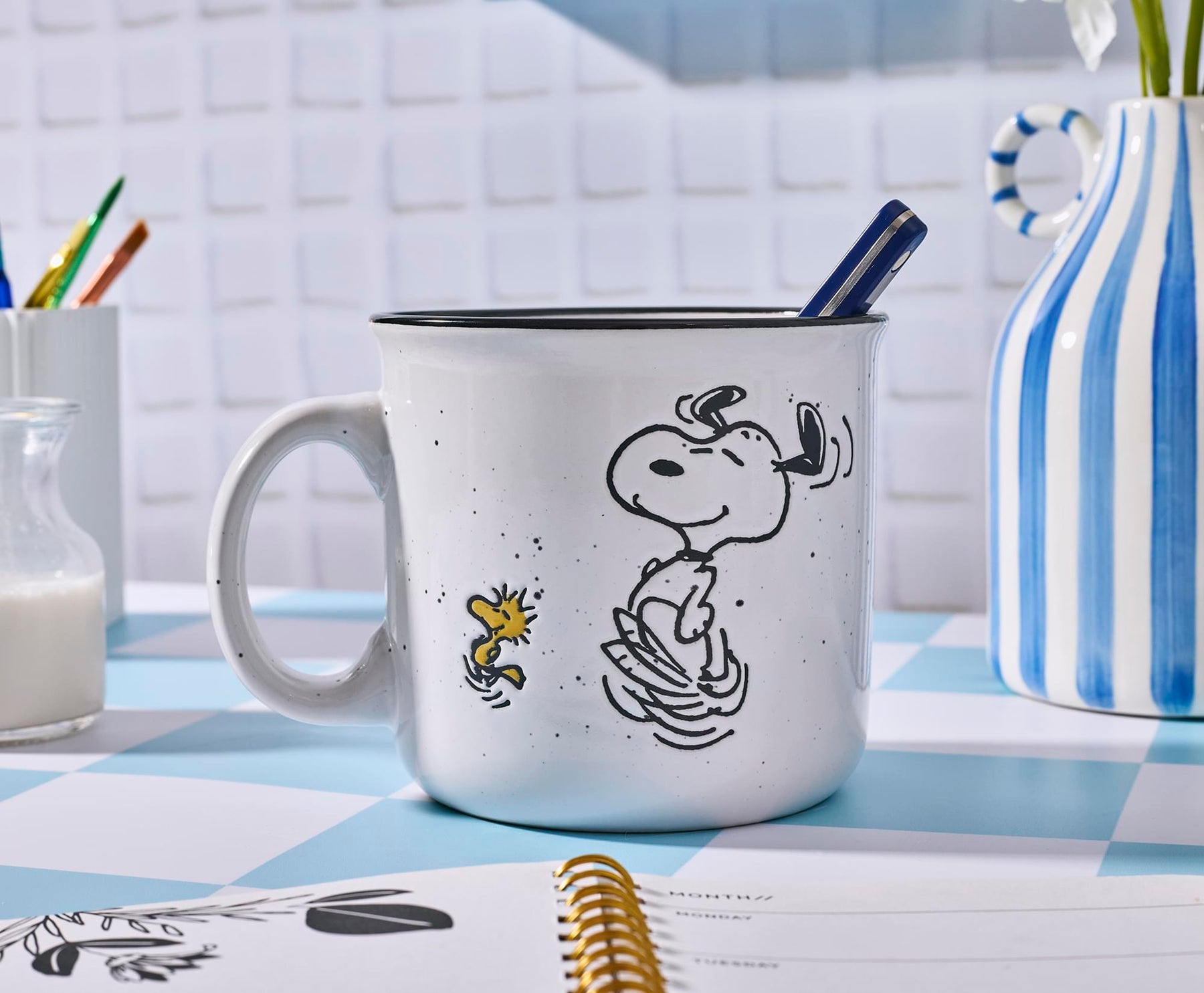 Peanuts Snoopy and Woodstock Dancing 20-Ounce Ceramic Camper Mug