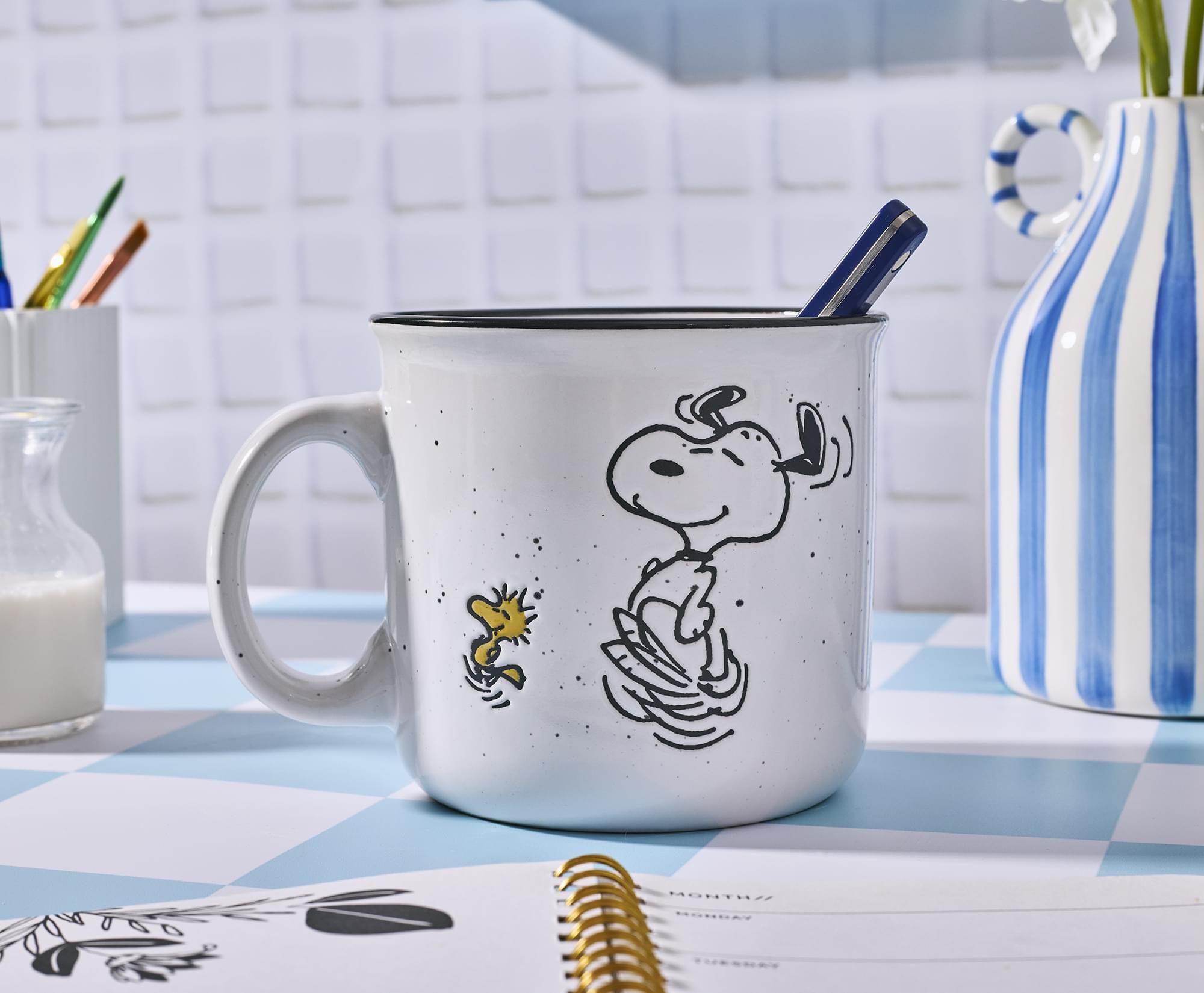 Peanuts Snoopy and Woodstock Dancing 20-Ounce Ceramic Camper Mug