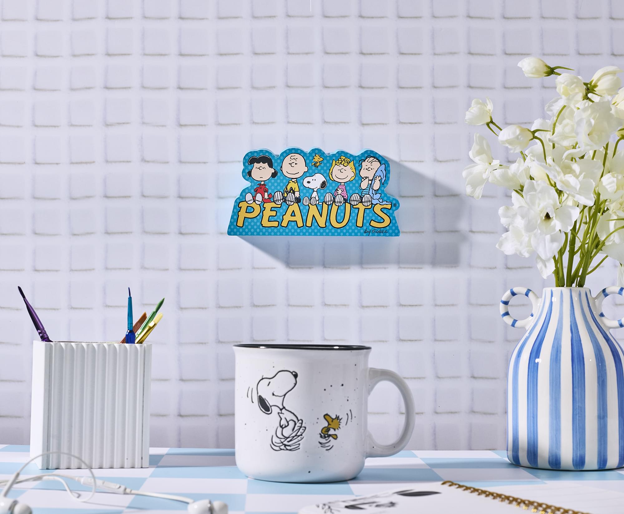 Peanuts Snoopy and Woodstock Dancing 20-Ounce Ceramic Camper Mug