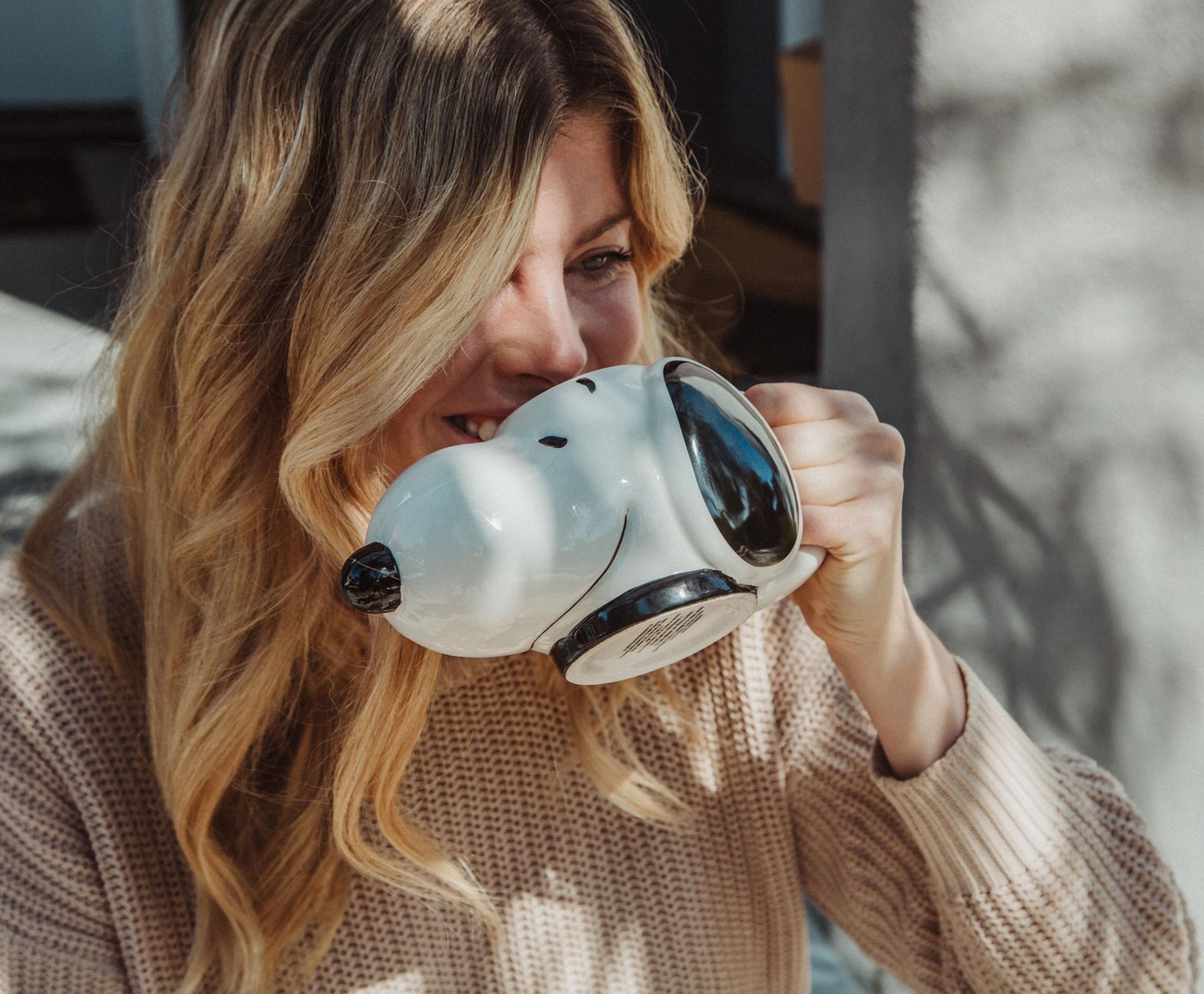 Peanuts Snoopy 3D Sculpted Ceramic Mug | Holds 20 Ounces