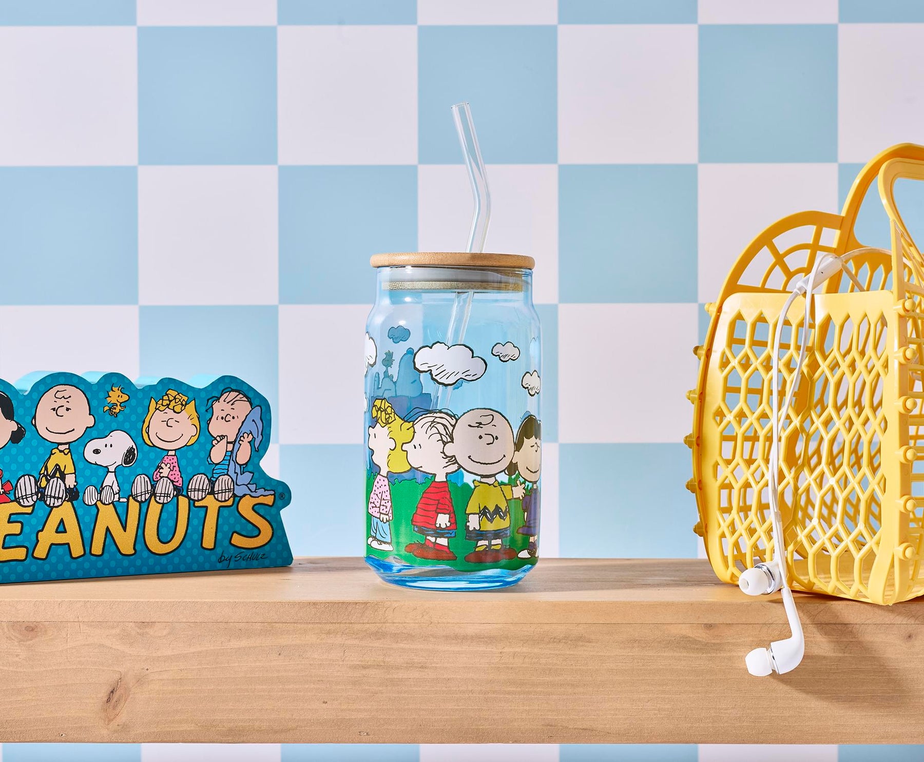 Peanuts Gang Snoopy and Friends 16-Ounce Glass Tumbler With Bamboo Lid and Glass Straw