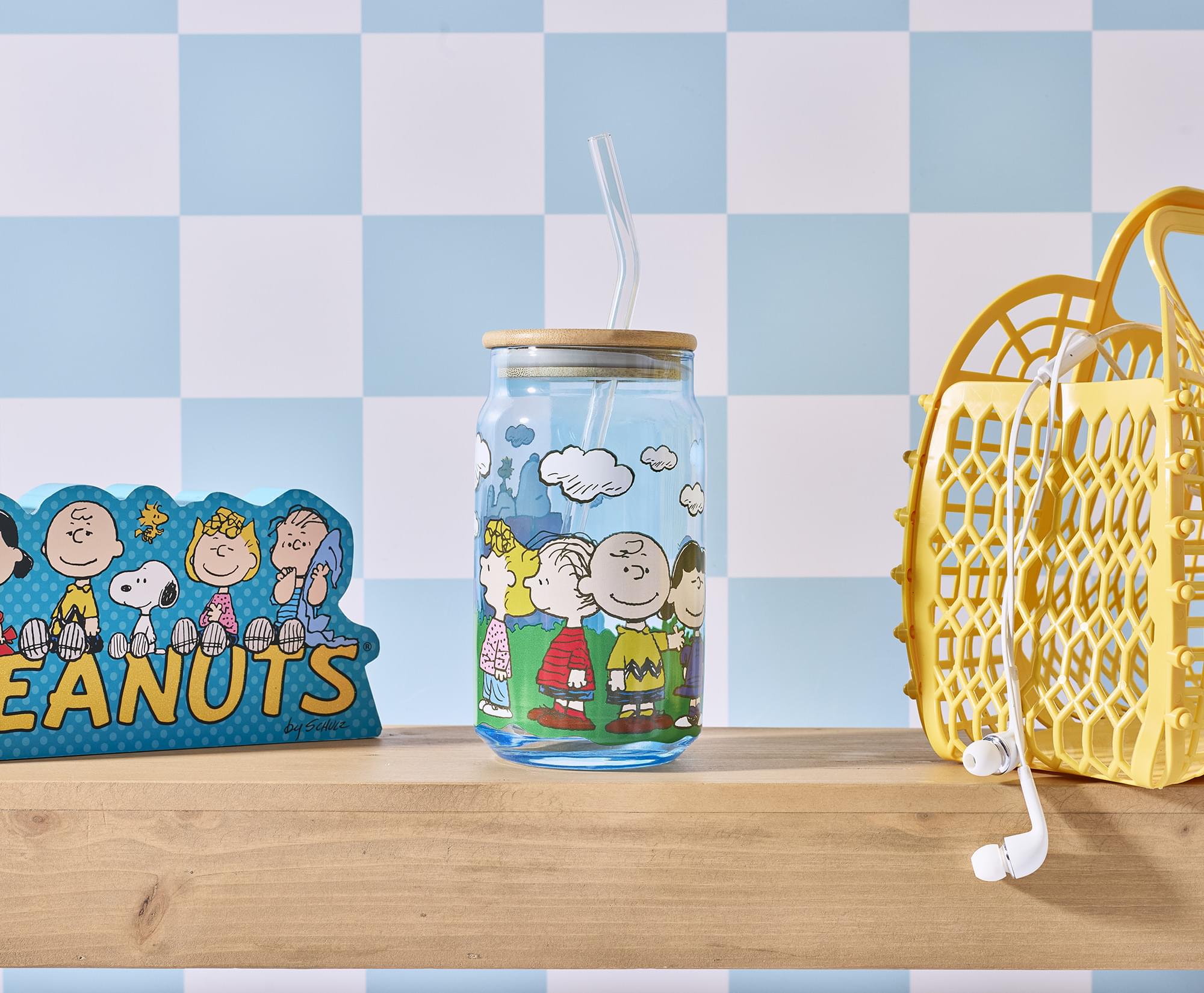 Peanuts Gang Snoopy and Friends 16-Ounce Glass Tumbler With Bamboo Lid and Glass Straw
