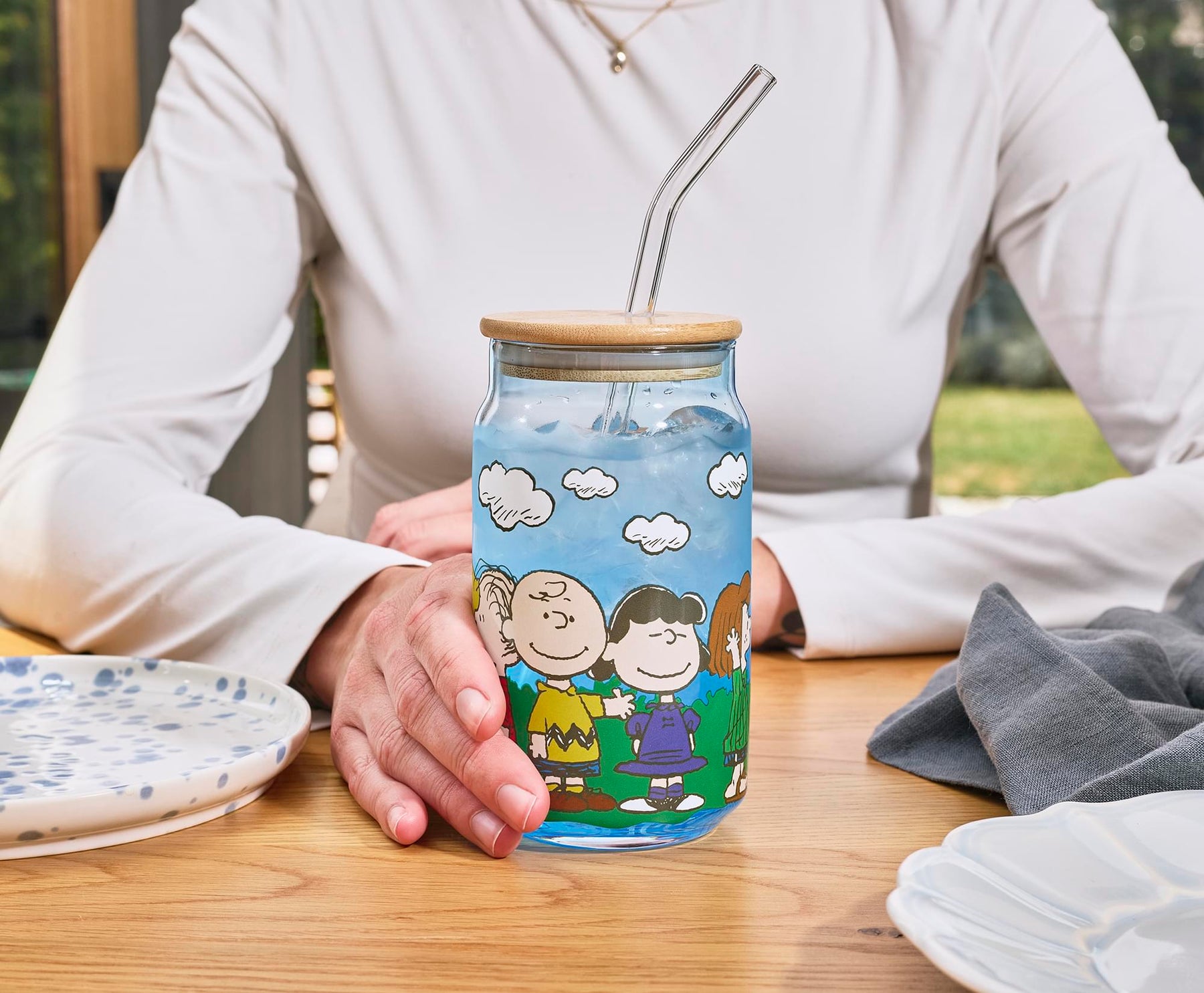 Peanuts Gang Snoopy and Friends 16-Ounce Glass Tumbler With Bamboo Lid and Glass Straw