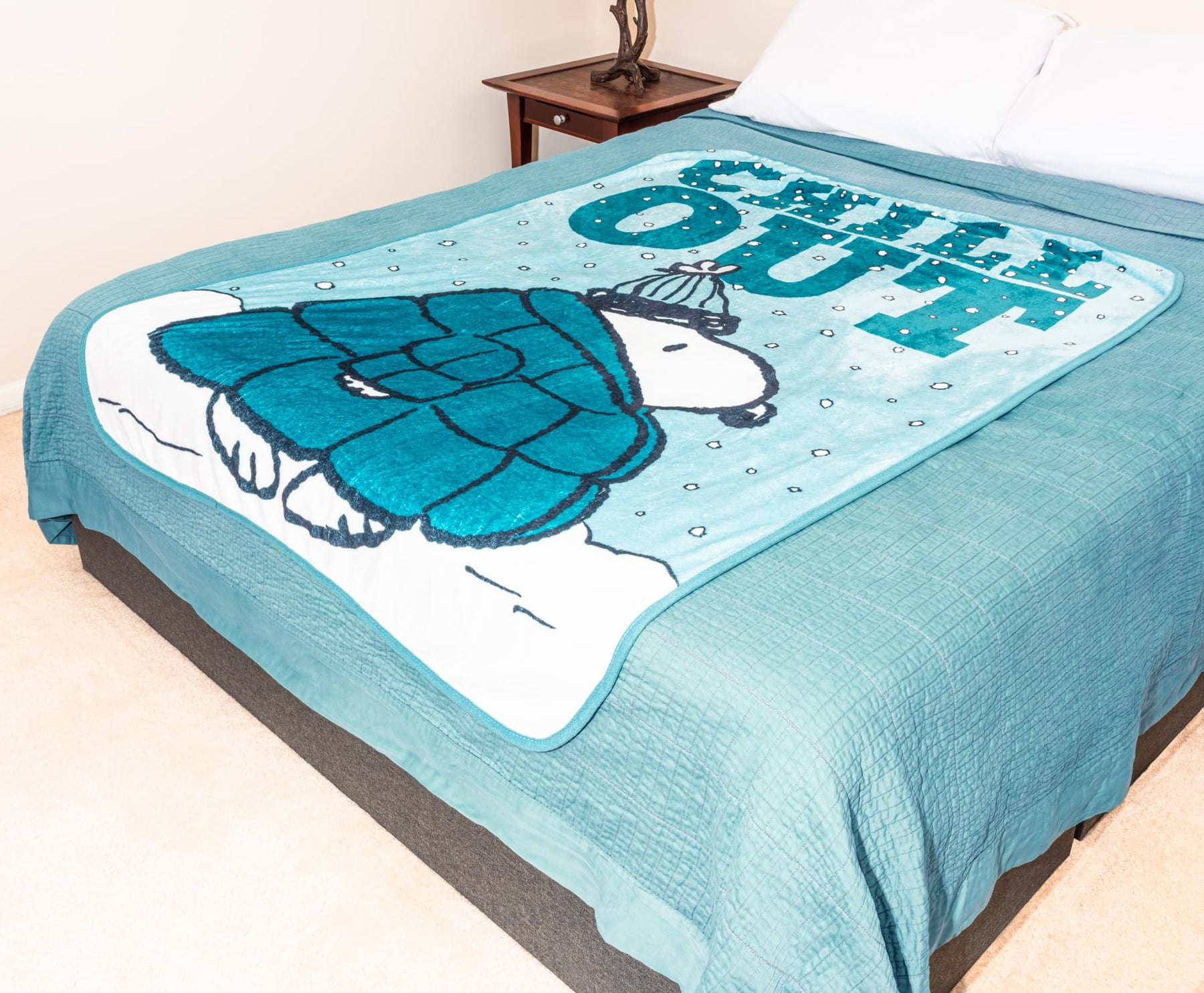 Peanuts Snoopy "Chill Out" Fleece Throw Blanket | 45 x 60 Inches
