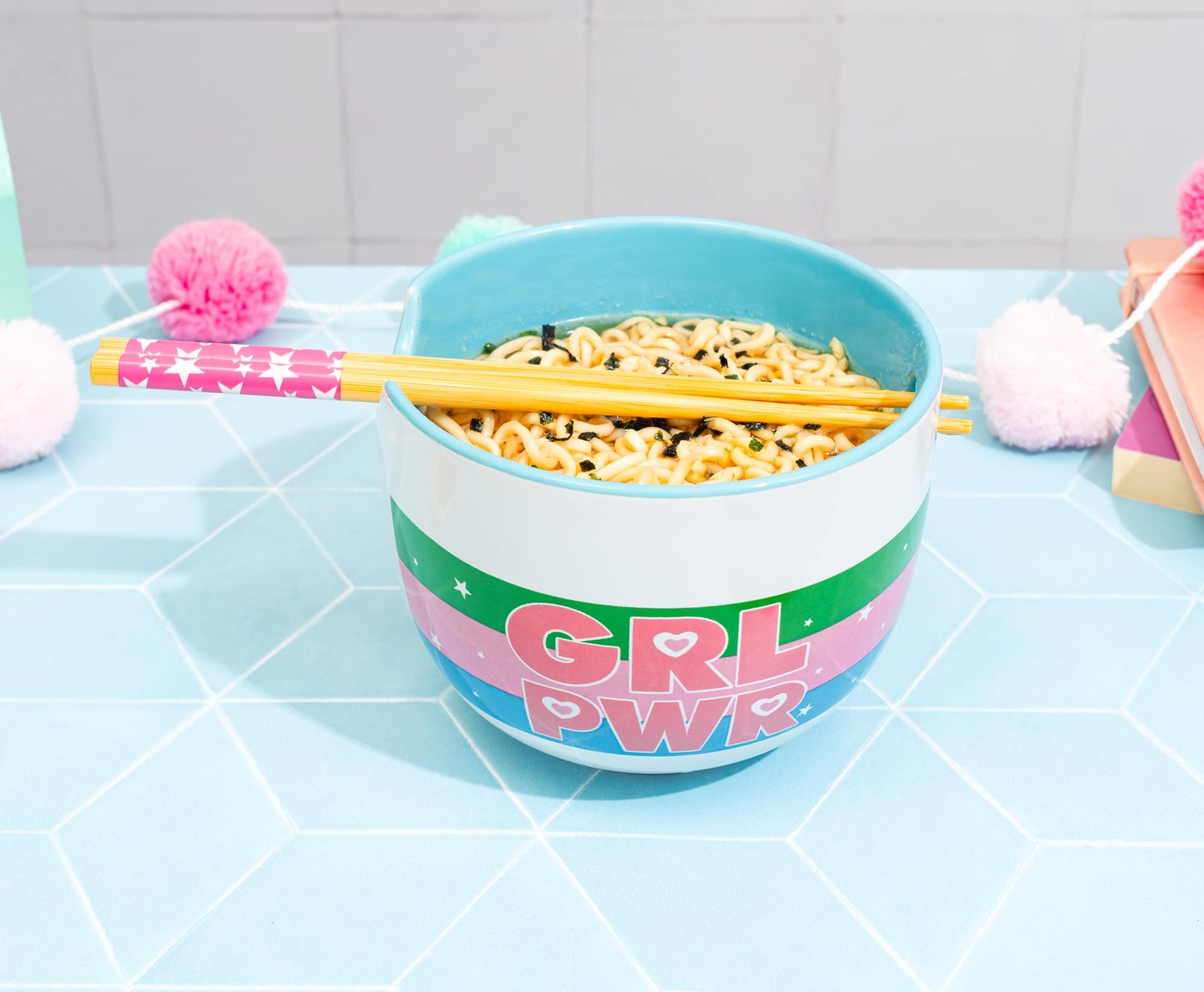 The Powerpuff Girls 20-Ounce Ceramic Ramen Bowl With Chopsticks