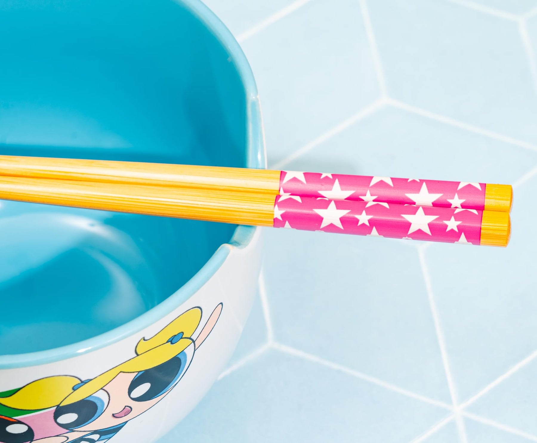 The Powerpuff Girls 20-Ounce Ceramic Ramen Bowl With Chopsticks