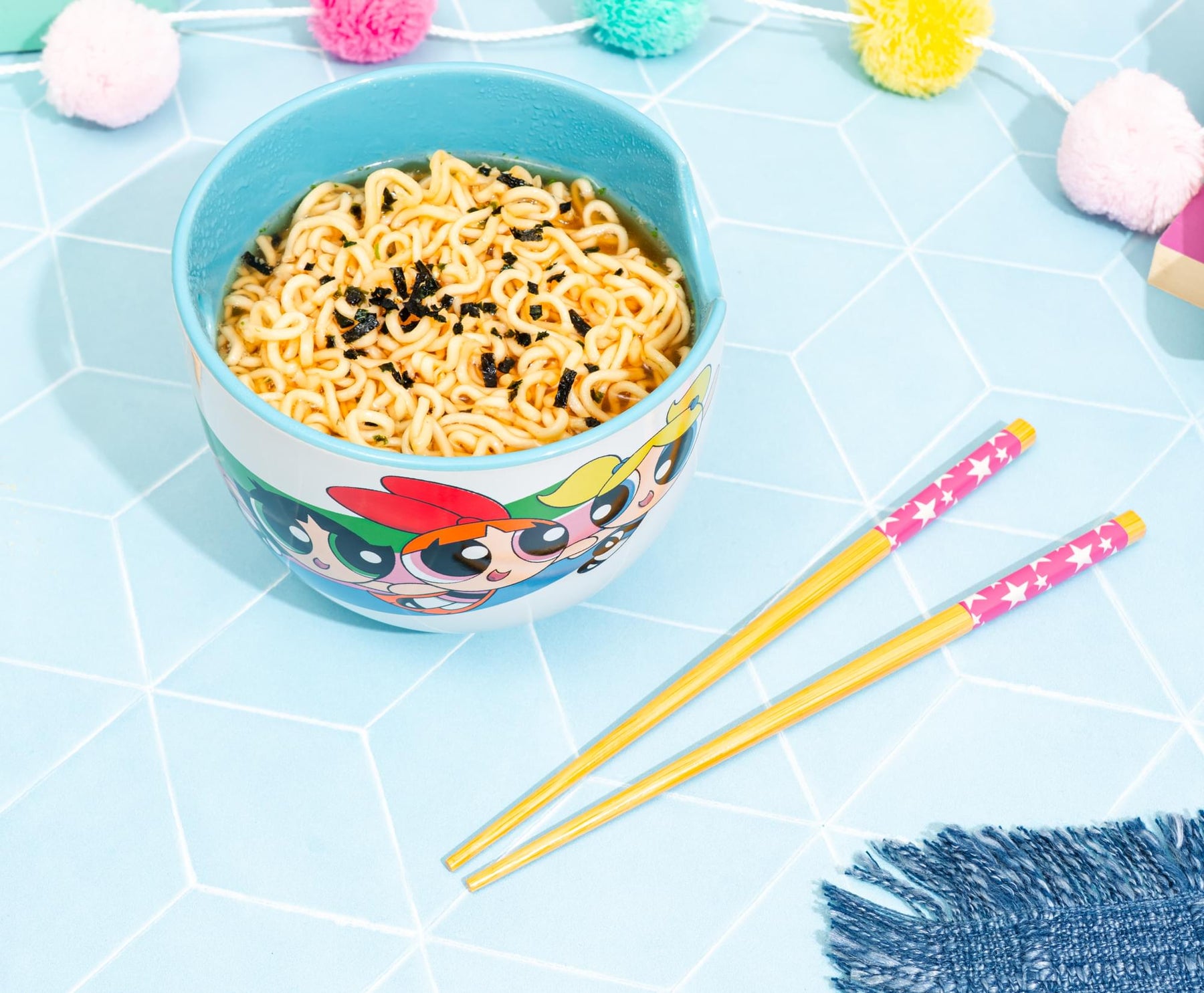The Powerpuff Girls 20-Ounce Ceramic Ramen Bowl With Chopsticks