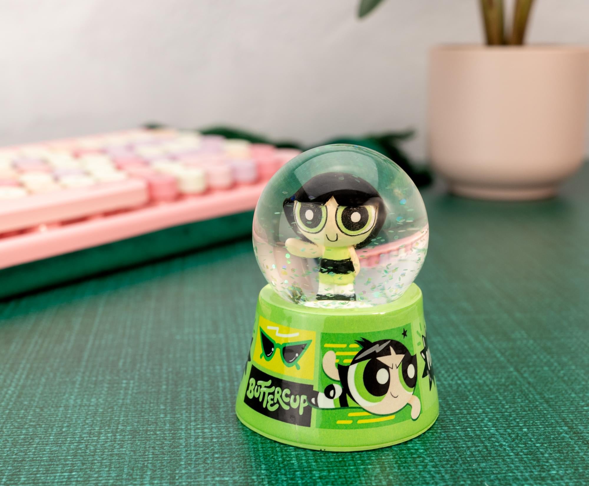 The Powerpuff Girls Buttercup Comic Panels 3-Inch Mini Light-Up Snow Globe