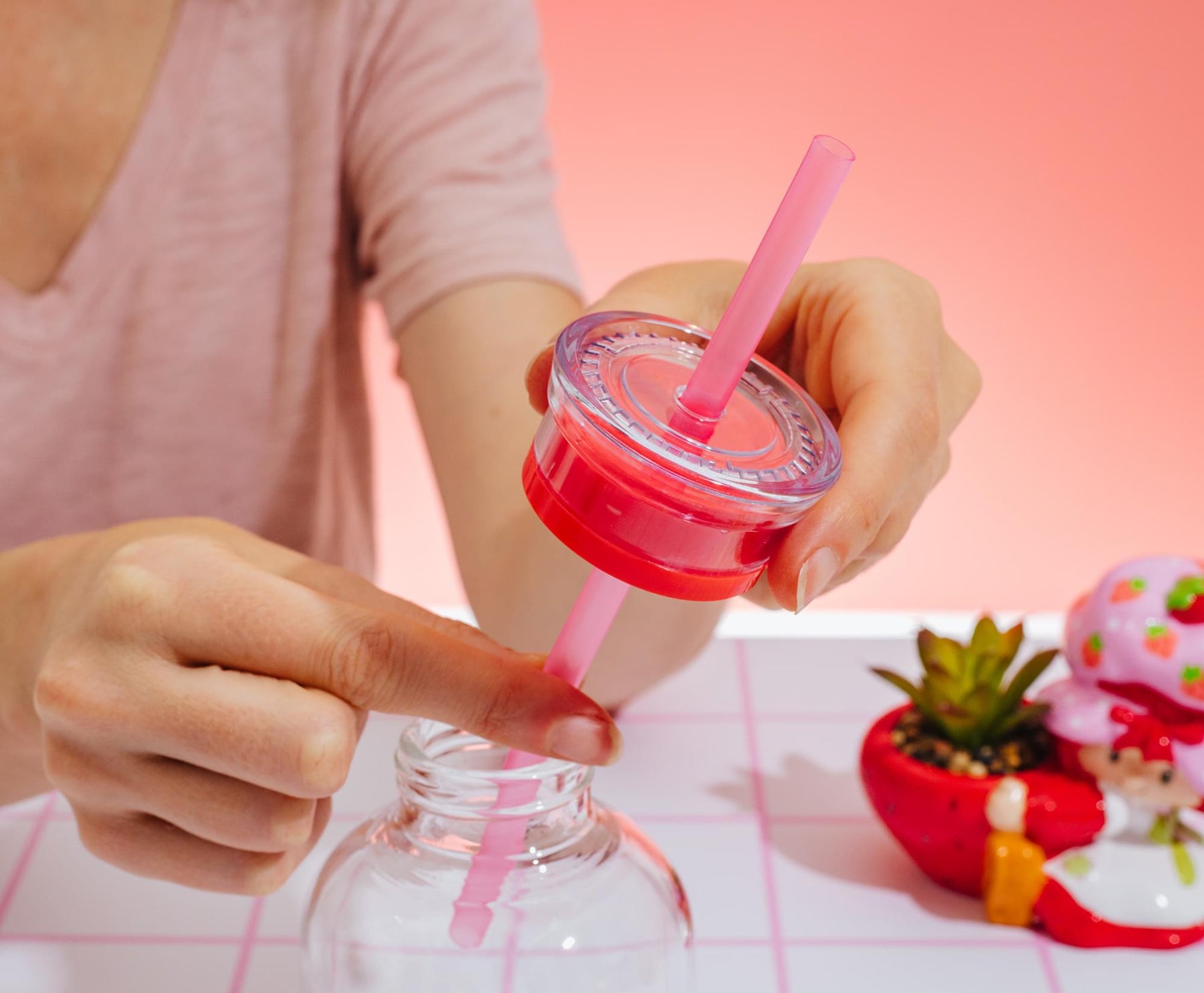 Strawberry Shortcake 15-Ounce Glass Milk Bottle With Straw