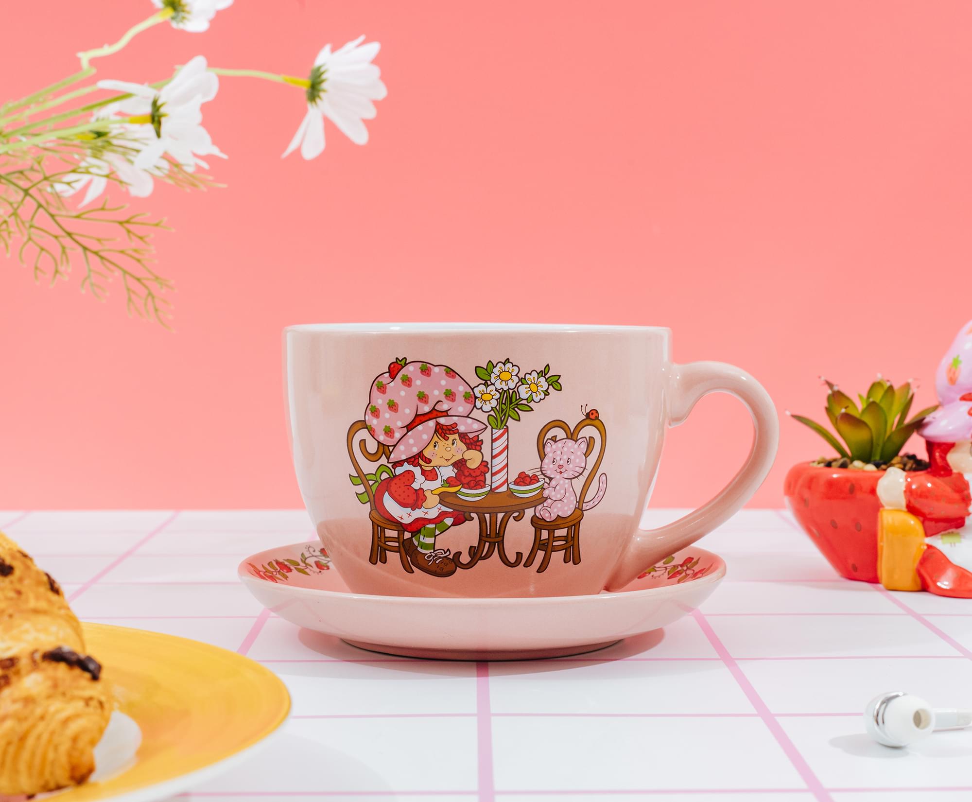 Strawberry Shortcake Ceramic Teacup and Saucer Set | Holds 22 Ounces