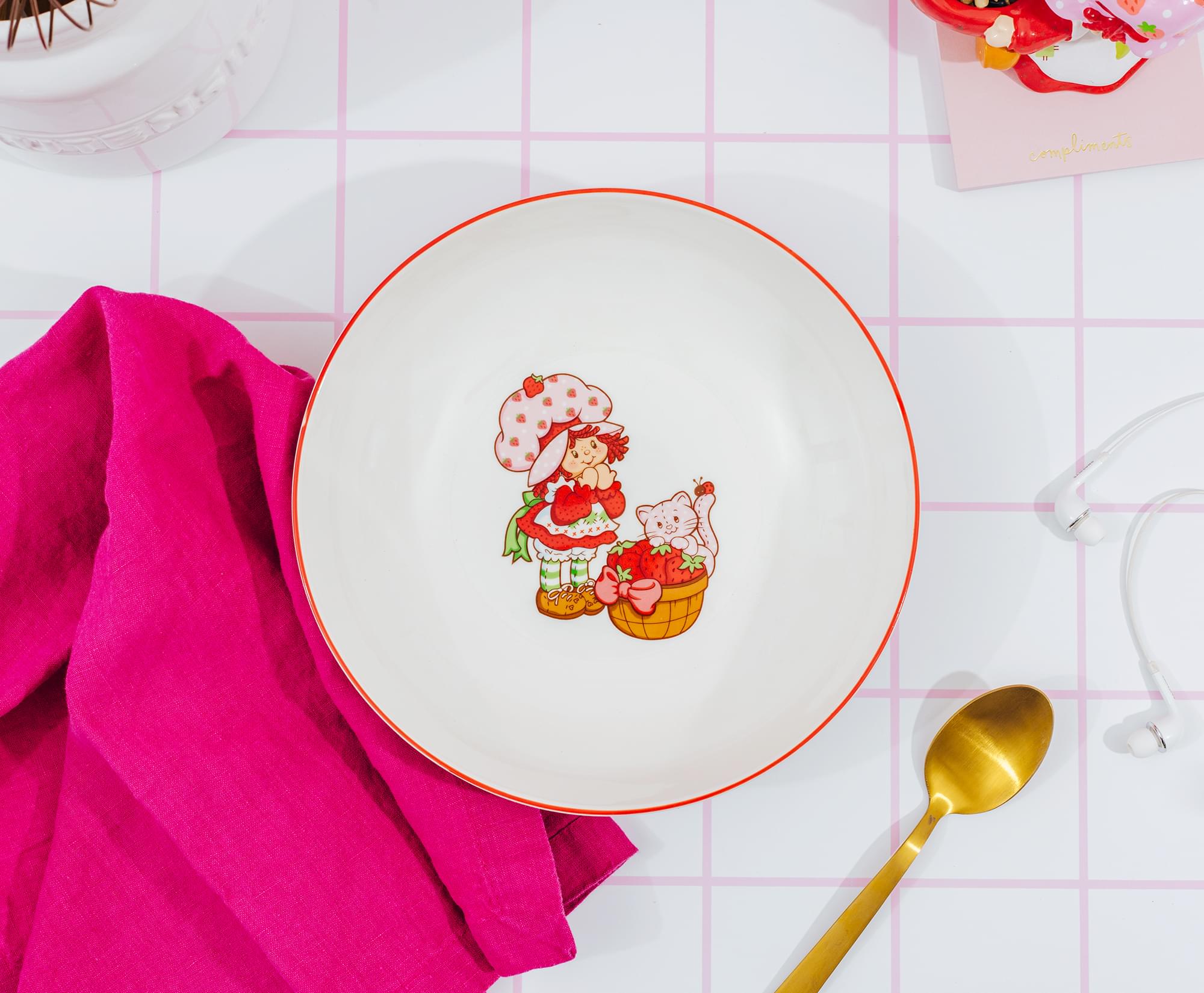 Strawberry Shortcake 9-Inch Ceramic Coupe Dinner Bowl