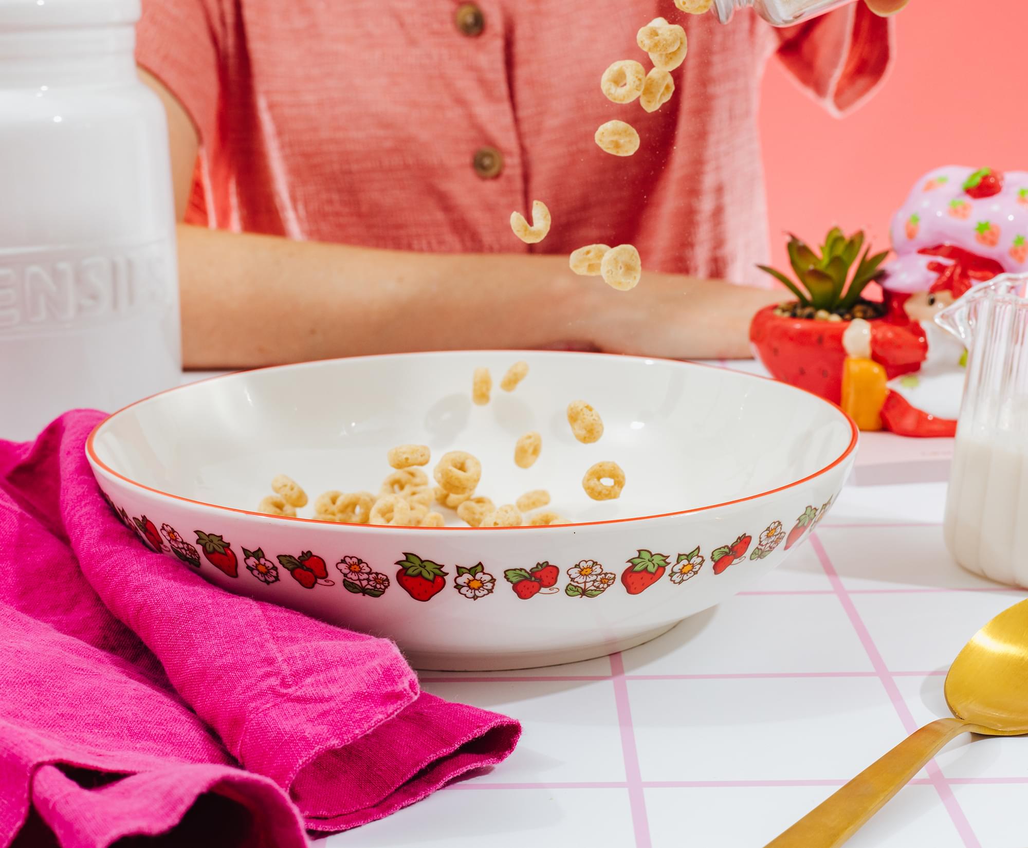 Strawberry Shortcake 9-Inch Ceramic Coupe Dinner Bowl
