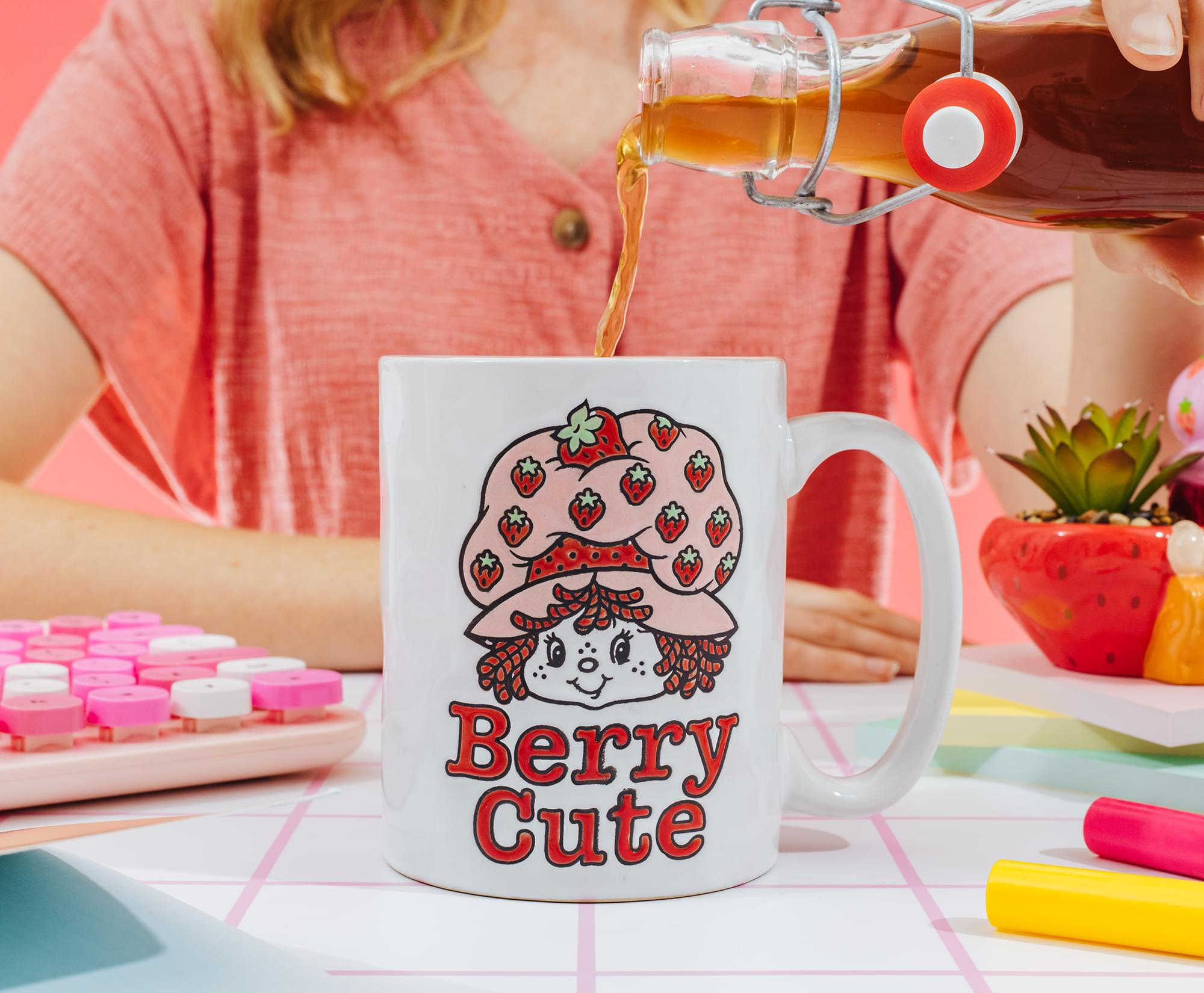 Strawberry Shortcake "Berry Cute" Ceramic Pottery Mug | Holds 17 Ounces