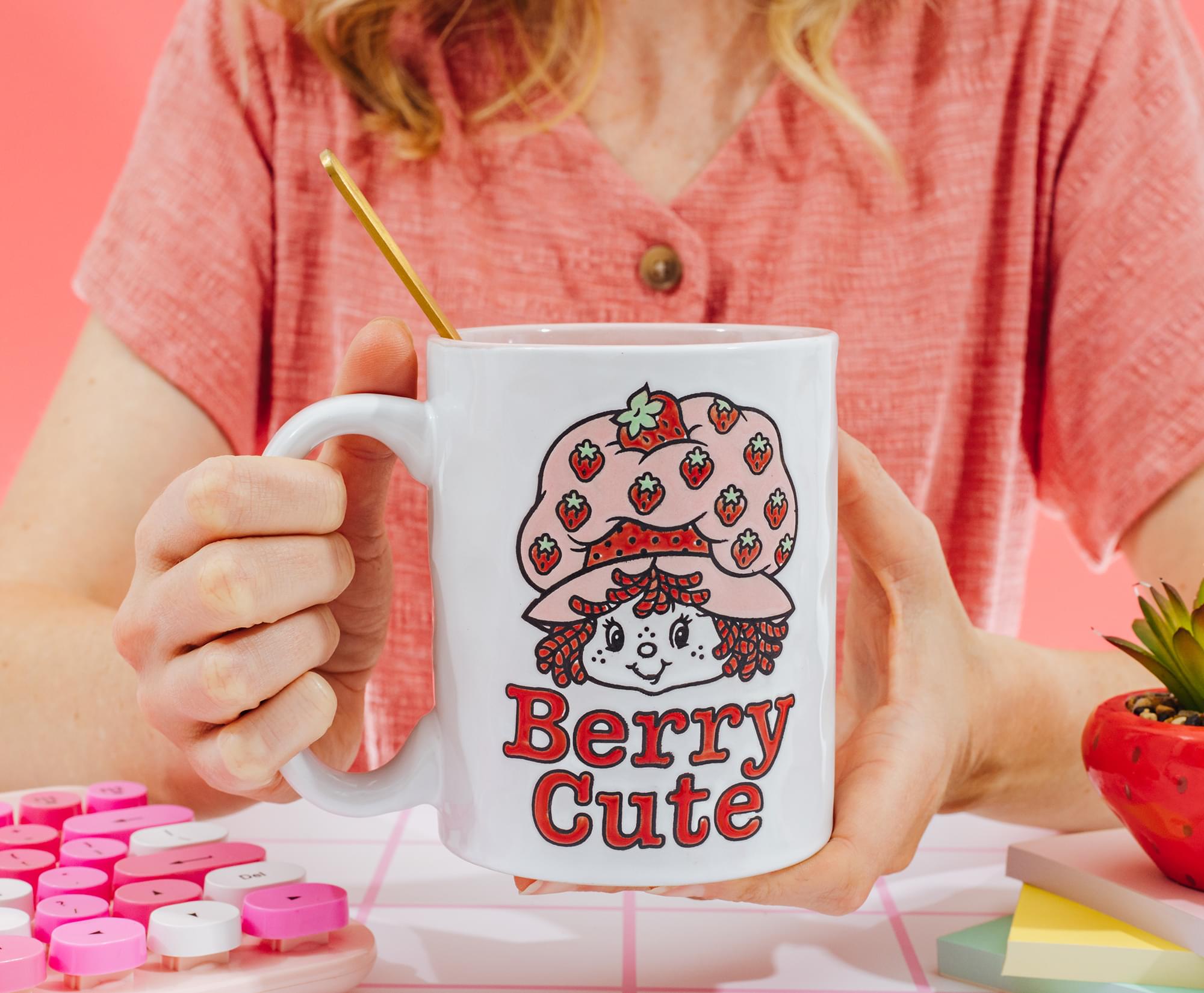 Strawberry Shortcake "Berry Cute" Ceramic Pottery Mug | Holds 17 Ounces