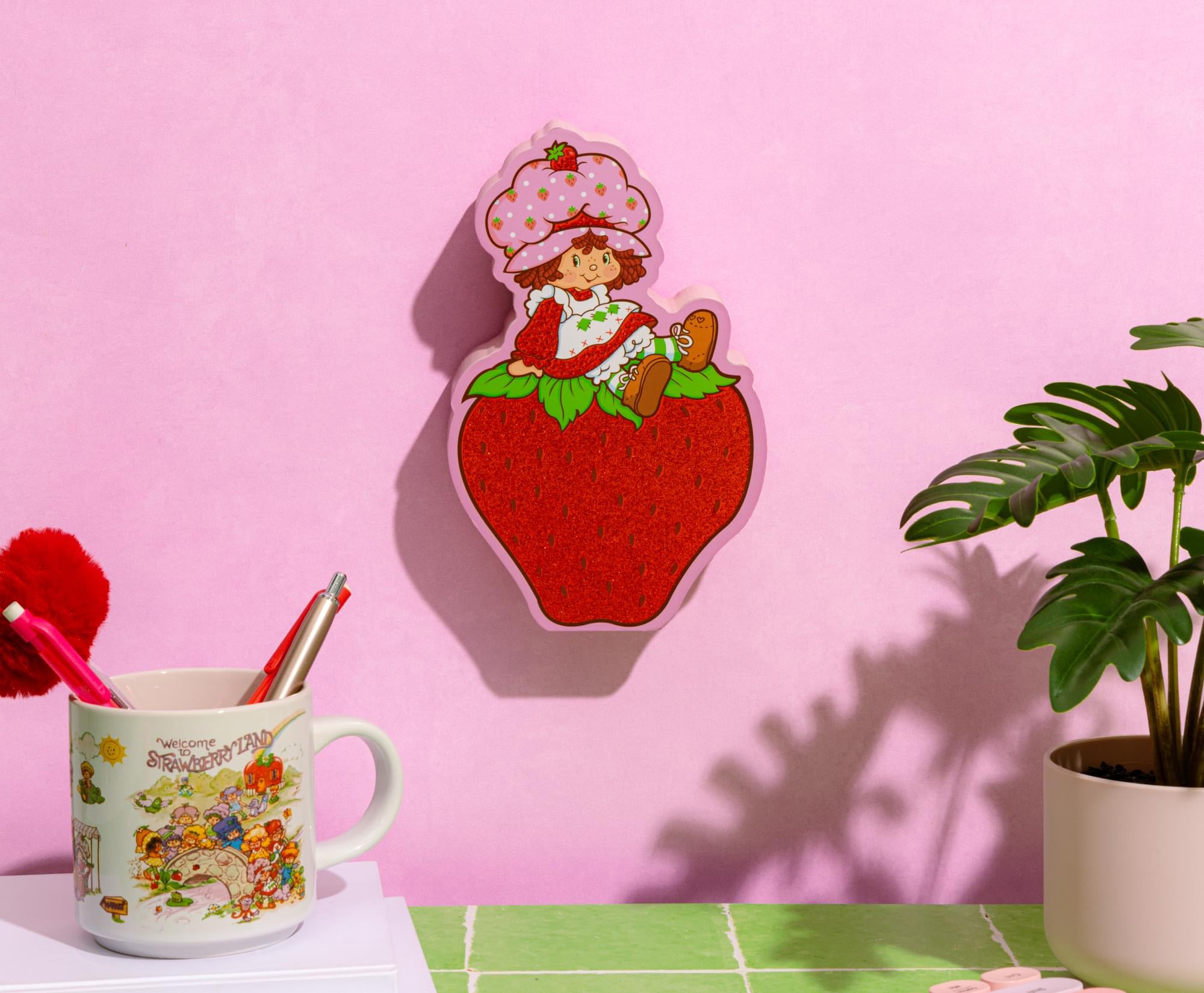Strawberry Shortcake Berry Sit Glitter MDF Box Wall Sign