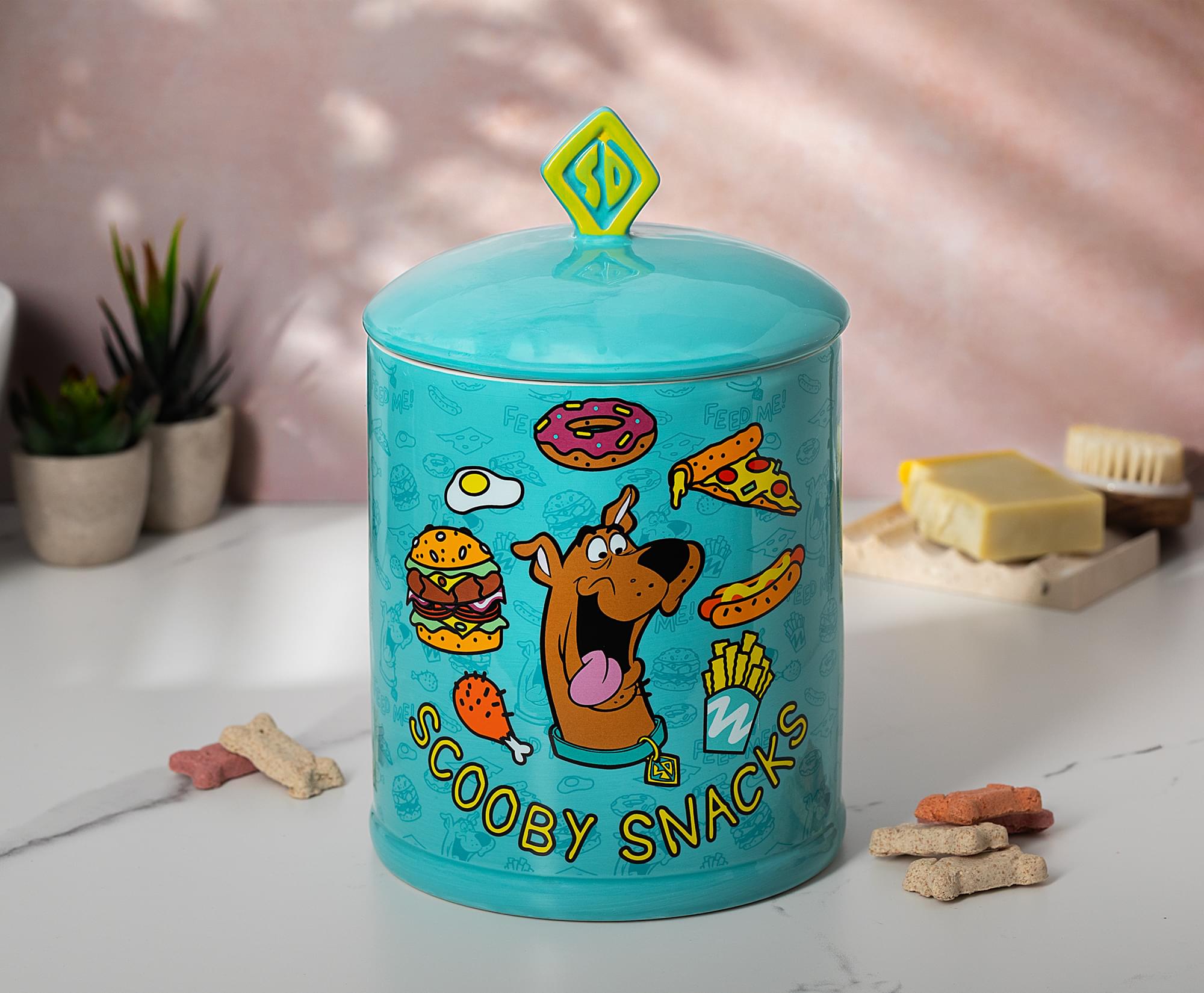 Scooby-Doo Food Pattern 10-inch Ceramic Snack Jar