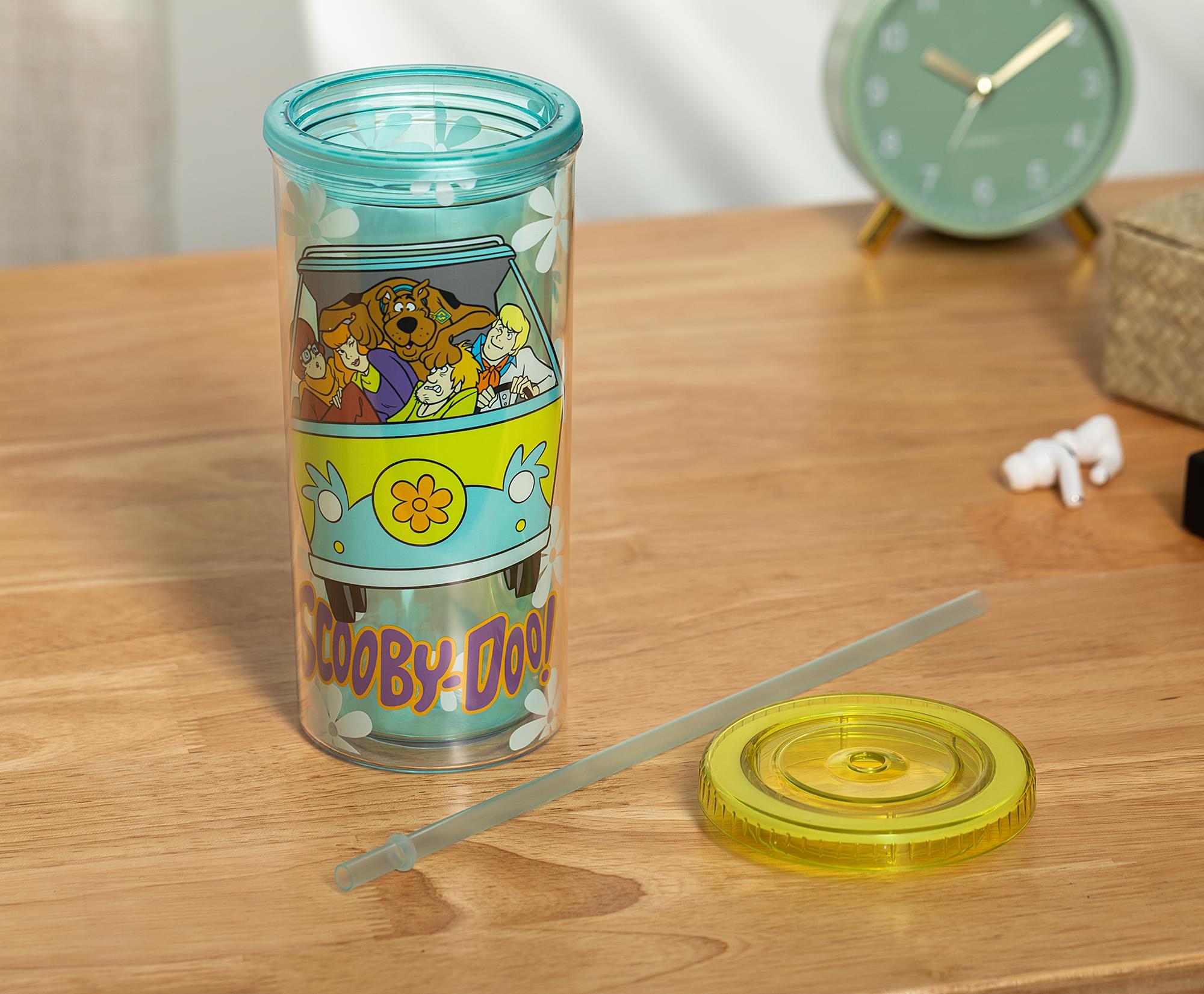 Scooby-Doo Mystery Machine Carnival Cup With Lid and Straw | Holds 20 Ounces