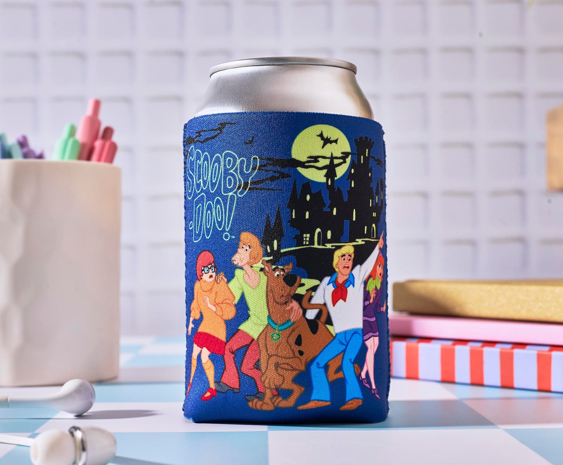 Scooby-Doo Mystery Inc. Haunted House Foam Can Hugger