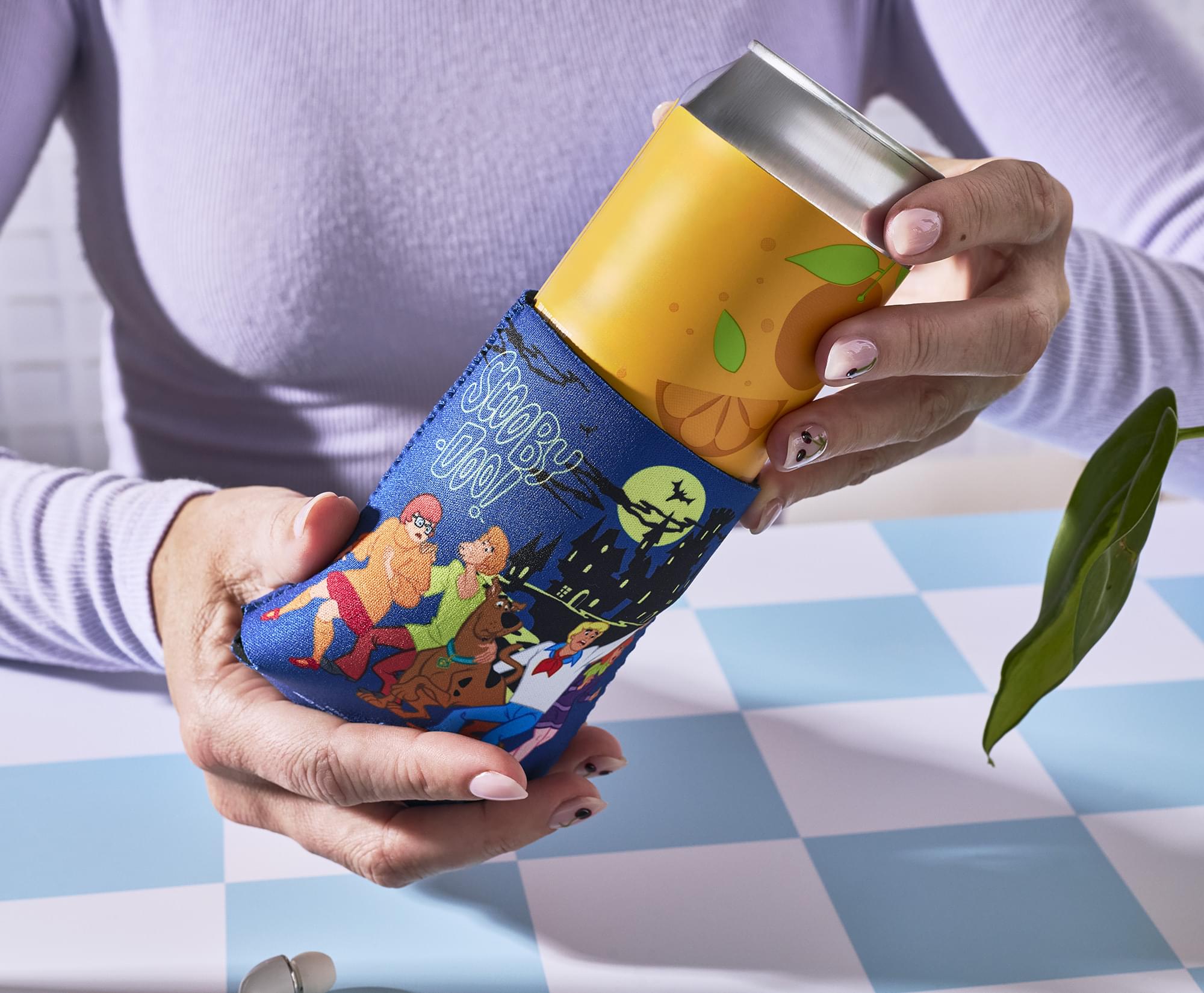 Scooby-Doo Mystery Inc. Haunted House Foam Can Hugger