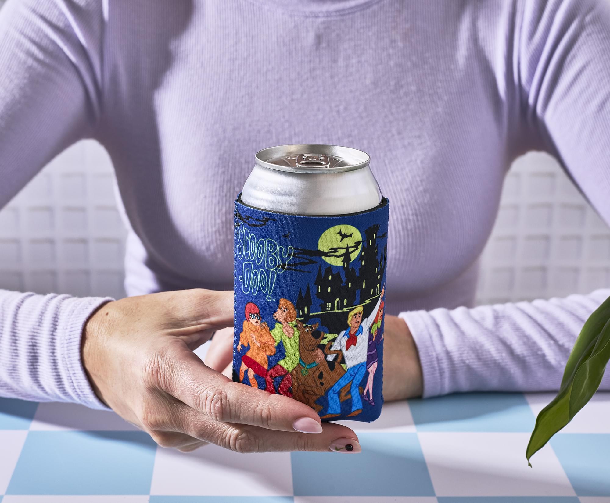 Scooby-Doo Mystery Inc. Haunted House Foam Can Hugger