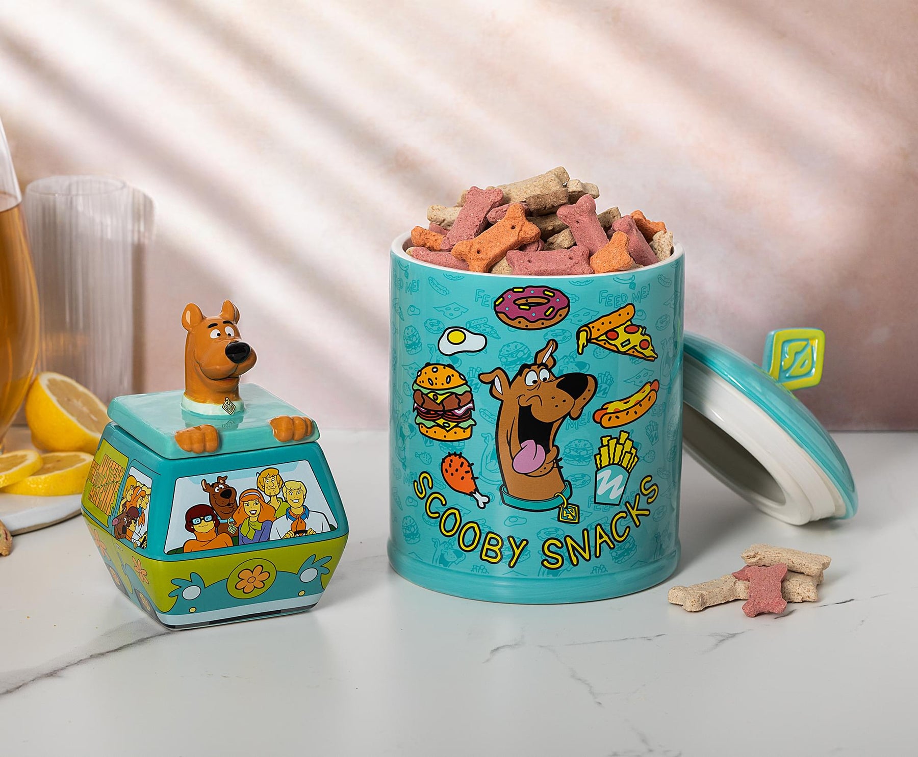 Scooby-Doo Mystery Machine 7-Inch Sculpted Ceramic Snack Jar