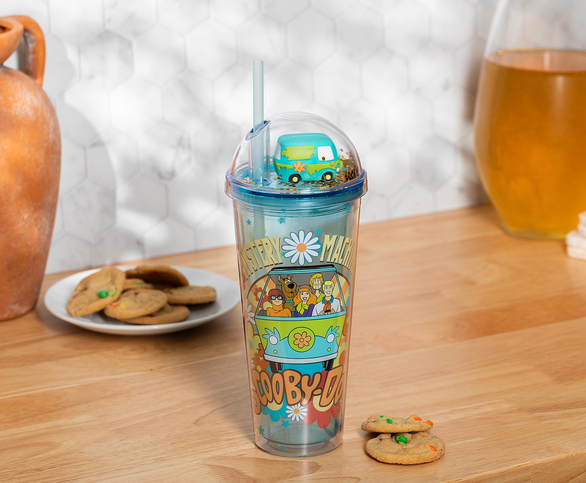 Scooby-Doo Mystery Machine Gang 24-Ounce Carnival Cup With Lid and Straw