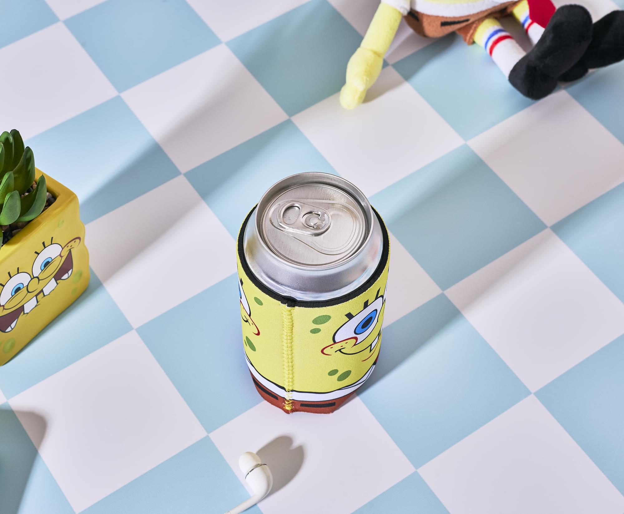 Nickelodeon SpongeBob SquarePants Face Foam Can Hugger | 4 x 4 Inches