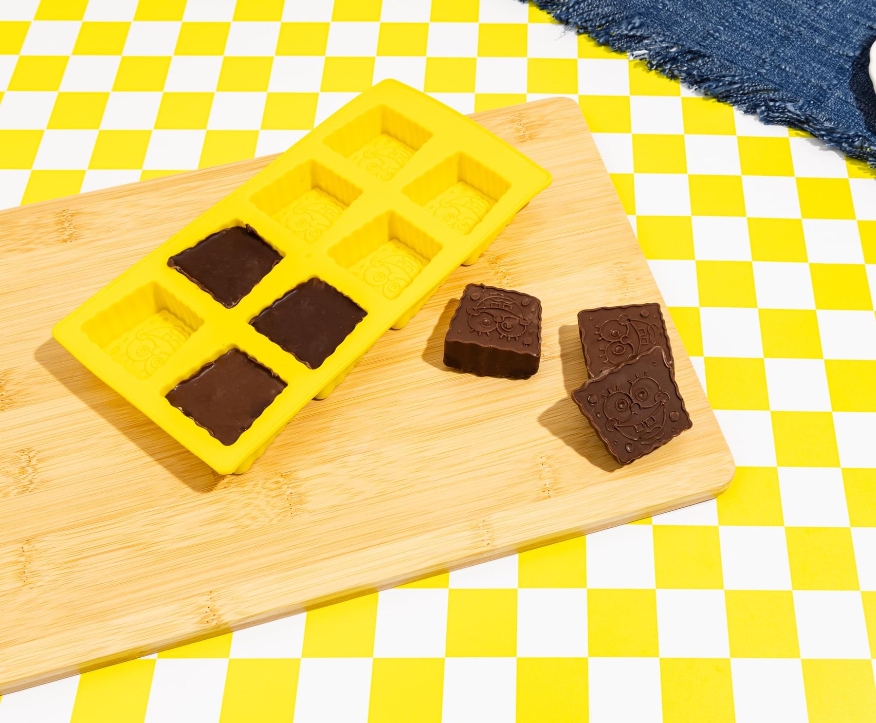 Nickelodeon SpongeBob SquarePants Face Molded Silicone Ice Cube Tray