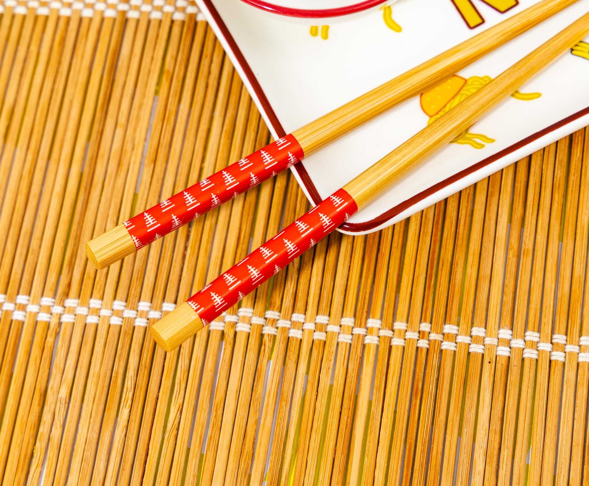 Nickelodeon SpongeBob SquarePants "Wet Noodle" 3-Piece Ceramic Sushi Set